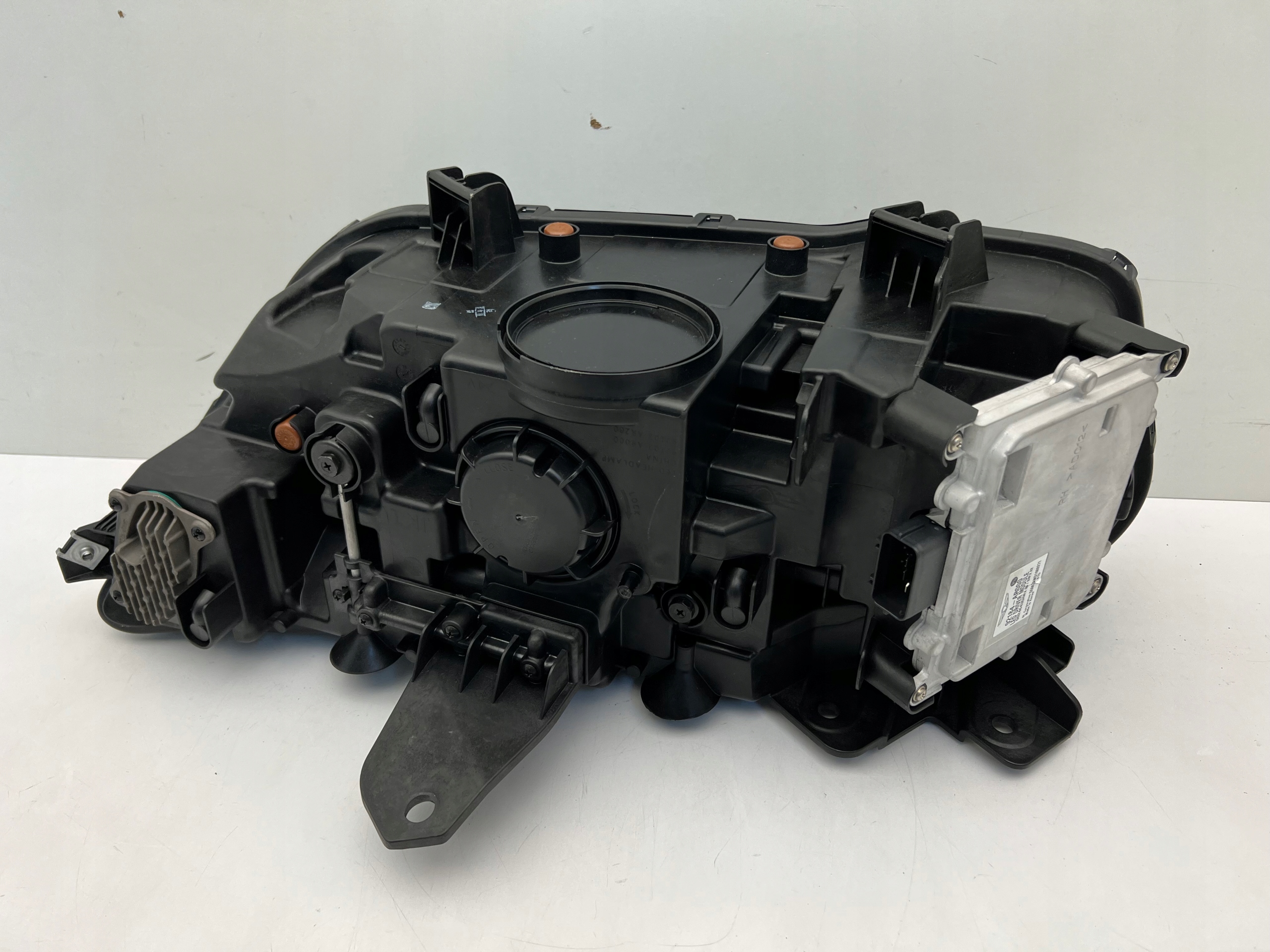 GENESIS GV70 LAMPA PRZEDNIA PRAWA FULL LED 2020- Typ samochodu Samochody osobowe