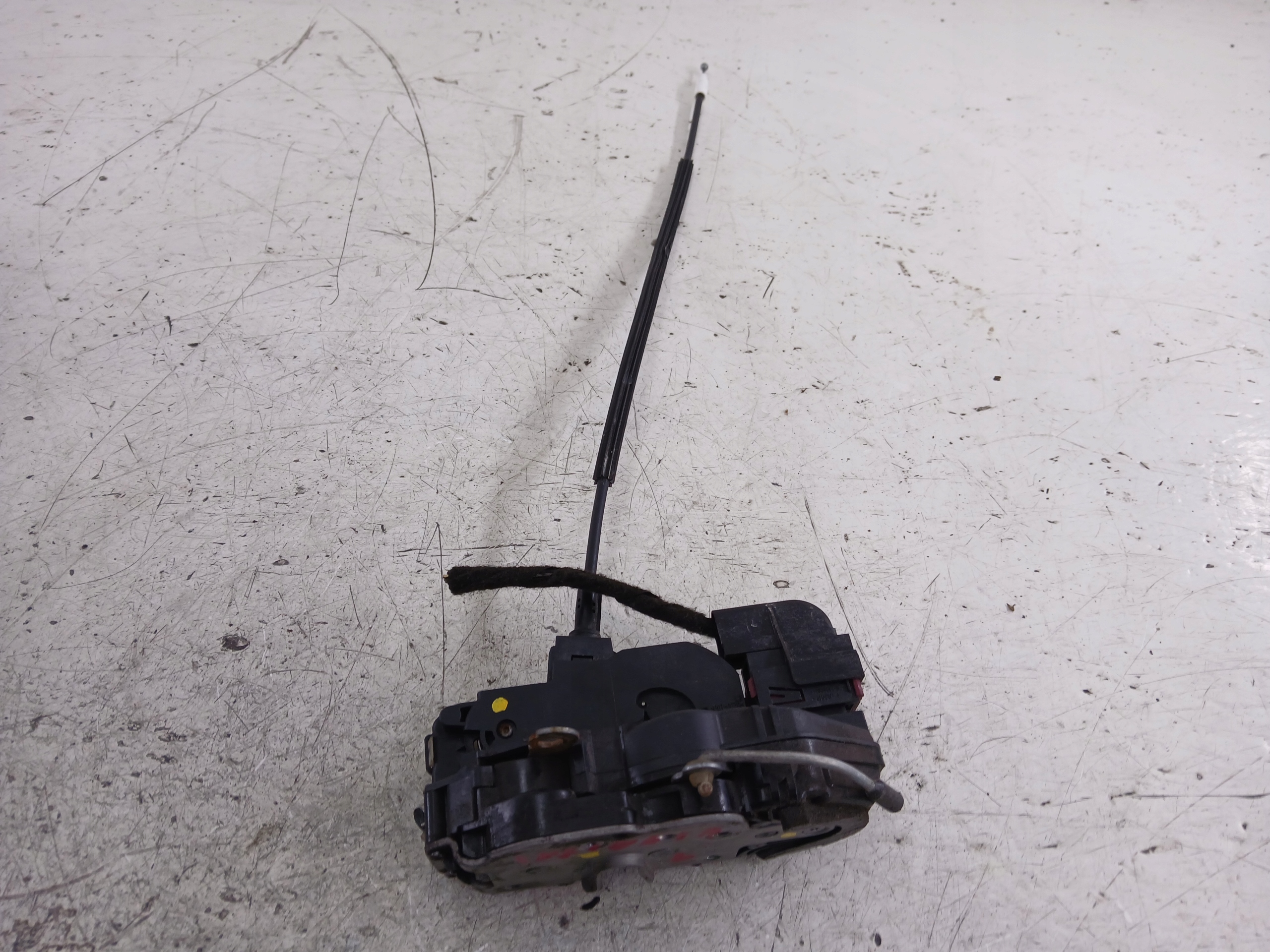 OPEL INSIGNIA A lock left front 08-14