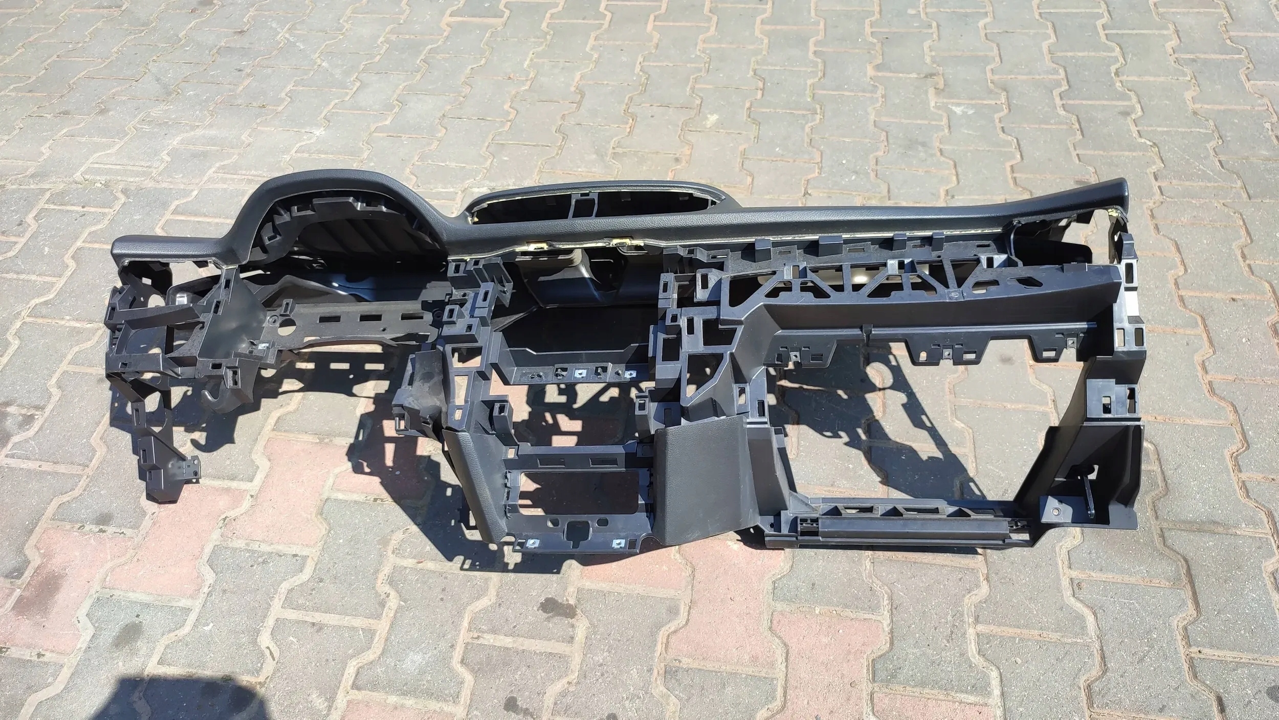 Nissan Qashqai 2016 dashboard instrument panel console