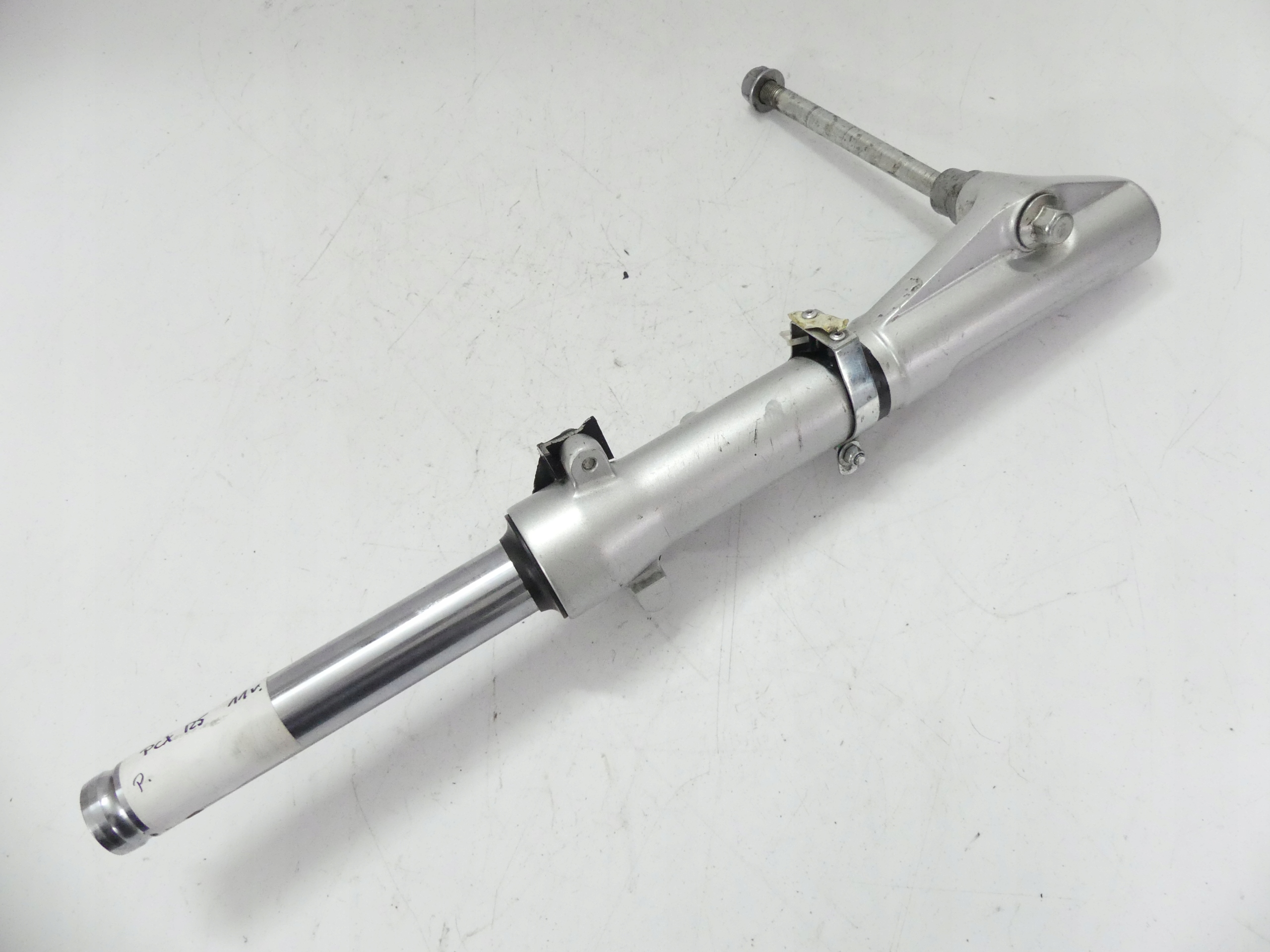 -30 - . ЛАГА ПРАВА ГОМІЛКА ПІДВІСКА HONDA PCX 125 09 +