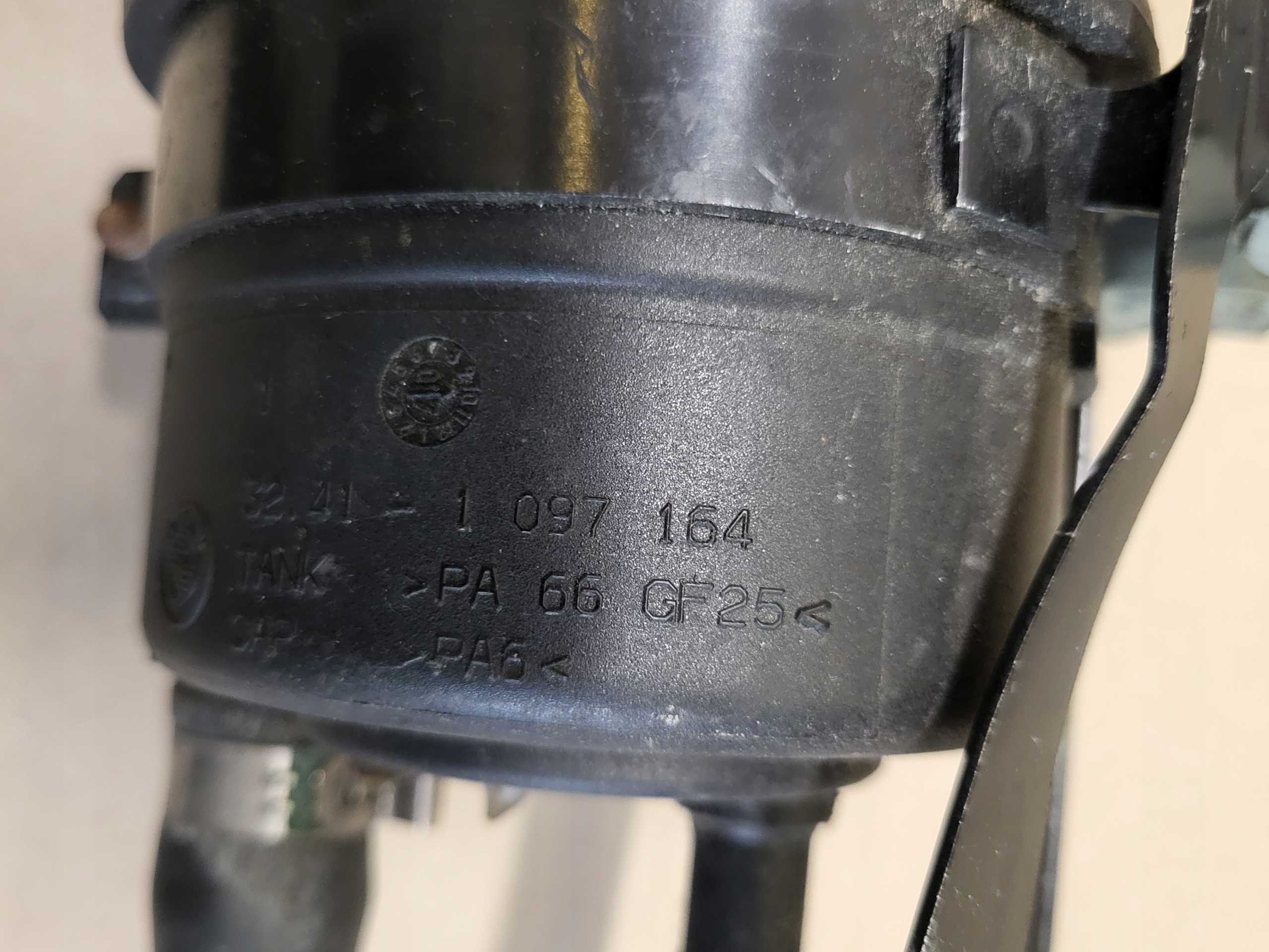 boca serva instrument tabla crijevo BMW 5 E60 E61 6 E63 E64 OE EU