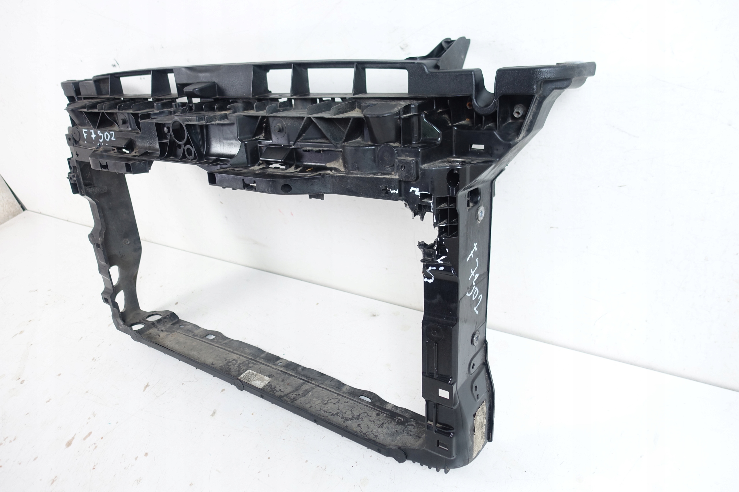 VW GOLF VIII 2019- pillar iron support panel for radiators 5H0805594