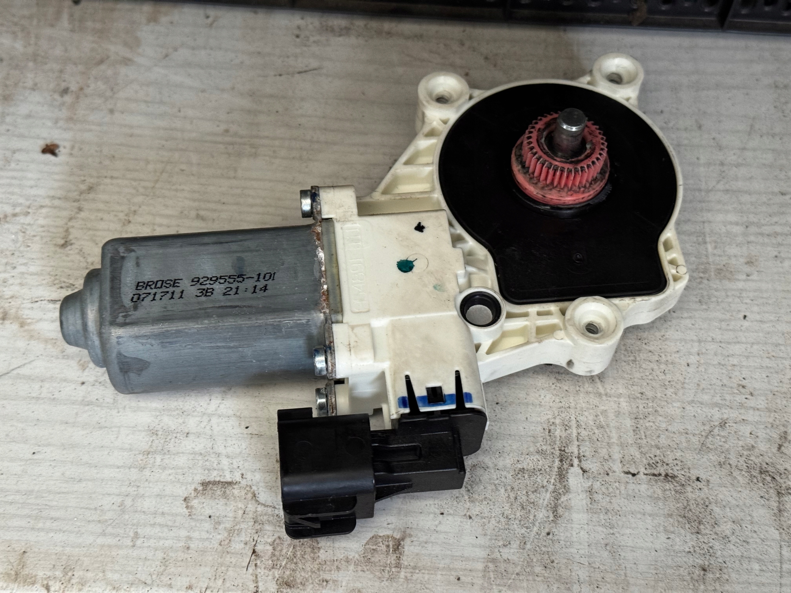 mini motor windows door left front BROSE FORD FOCUS MK3 10-18R. 6PIN