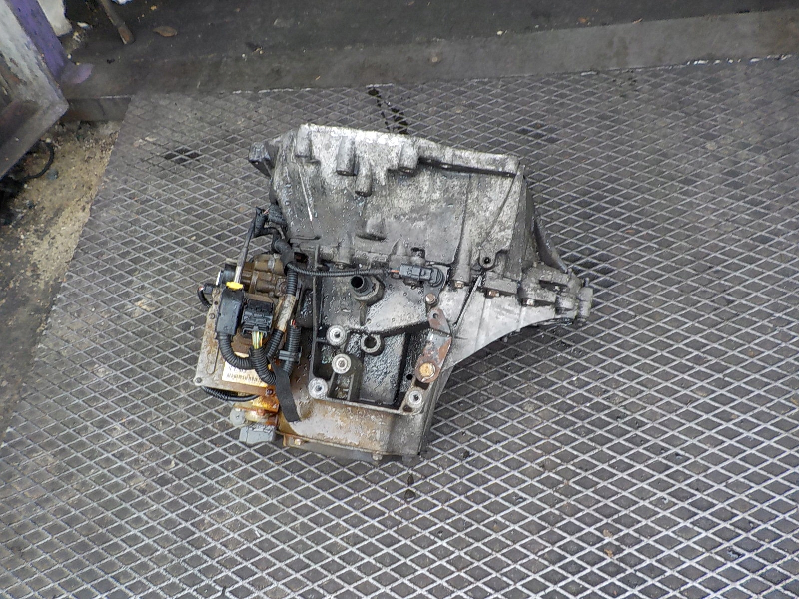 PEUGEOT CITROEN gearbox, 20DS60 control unit trim ROBOT 9666987680
