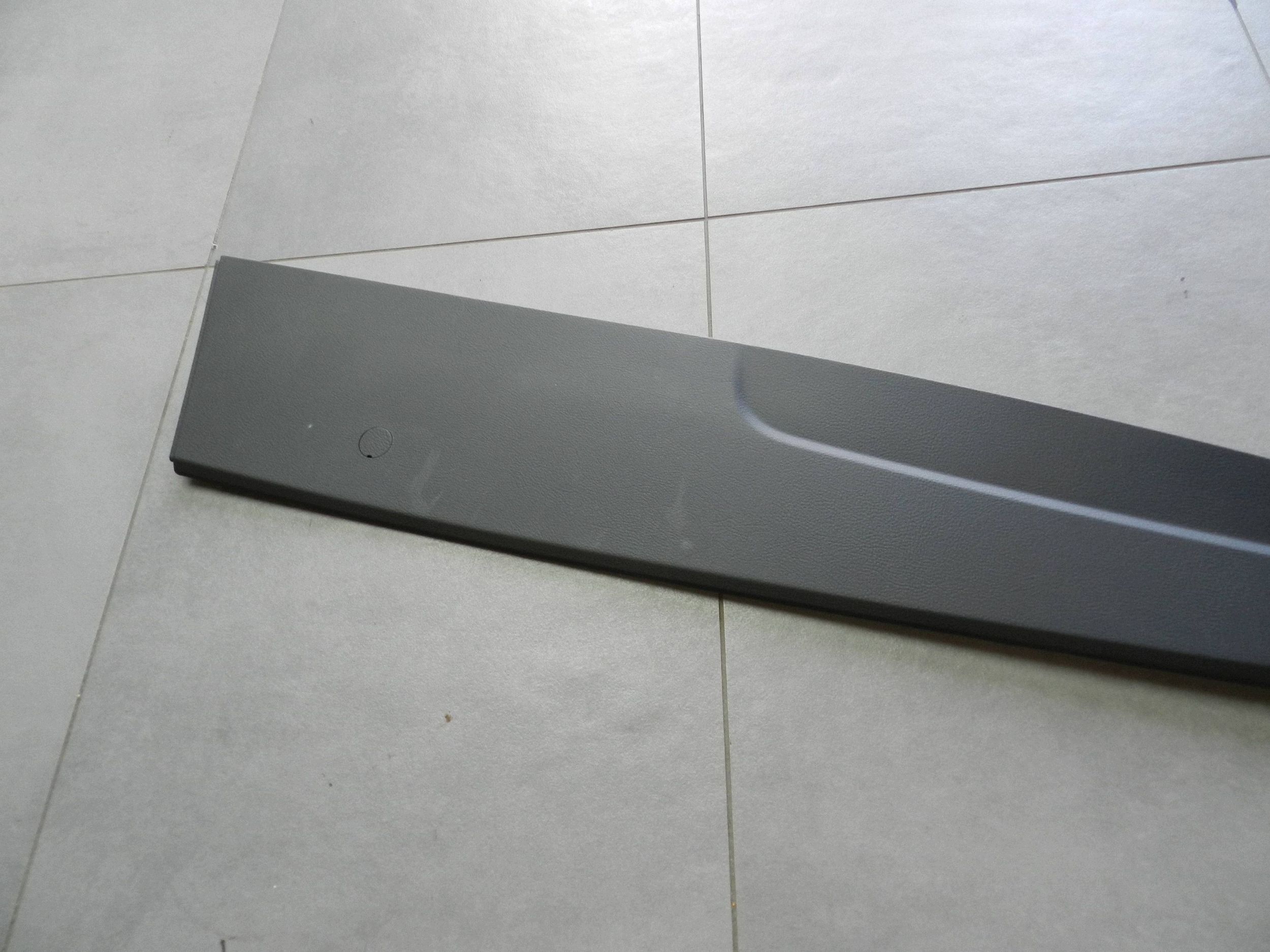 Volkswagen Phaeton cover side tunelu right 3D1863304B N58234