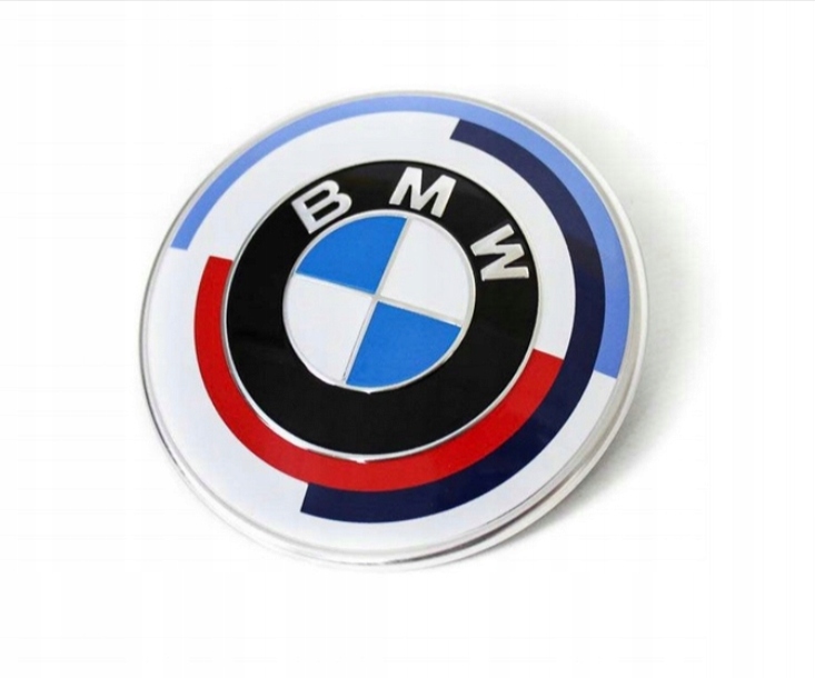 NOWY EMBLEMAT MASKI 50 JAHRE BMW M F40 F44 8087188