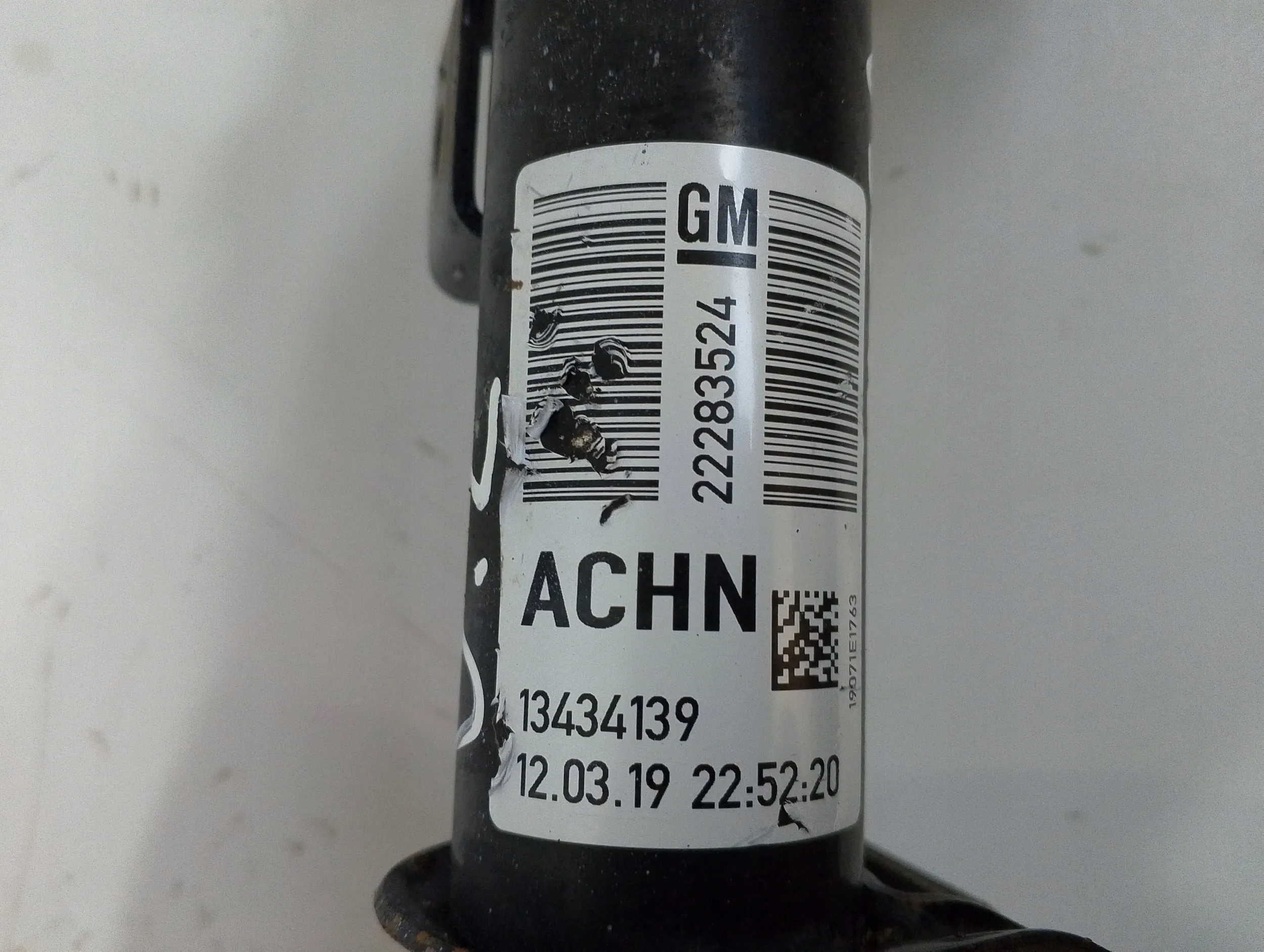 Opel Corsa E shock absorber front left 22283534 (F115)