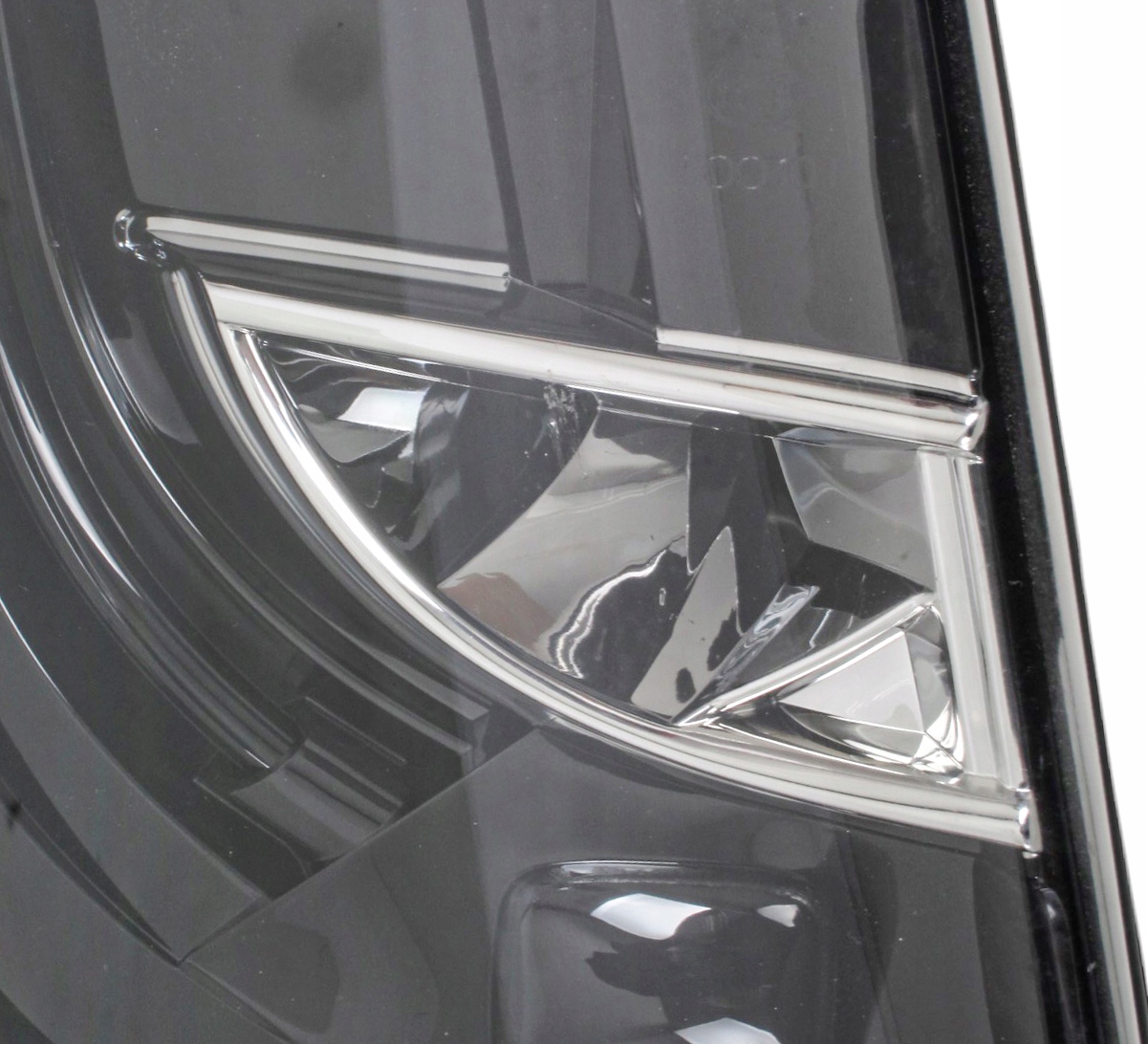 ГАЛОГЕН правый передний led tesla MODEL S 1024019-00-C