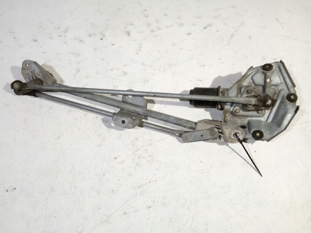 Mitsubishi Lancer VII wiper mechanism front
