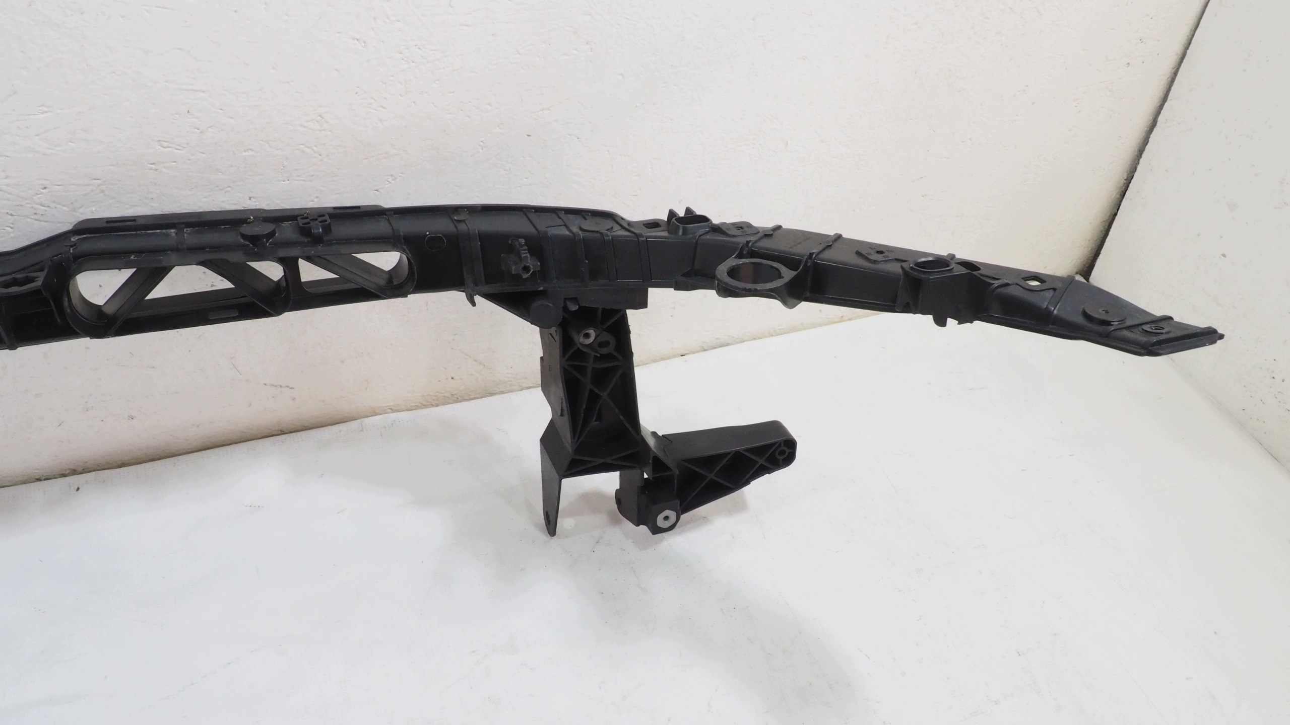 Mercedes A Klasa W177 pillar iron support panel for radiators A1776206700
