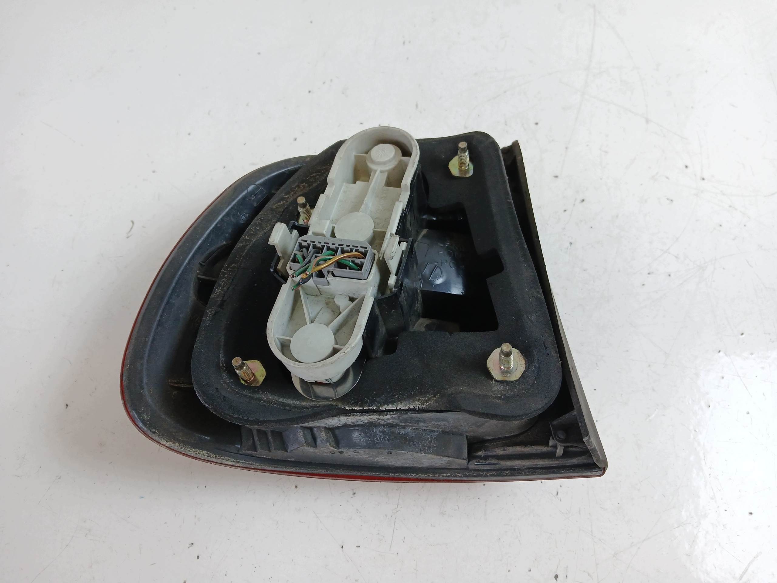 VOLVO V40 and light right rear part
