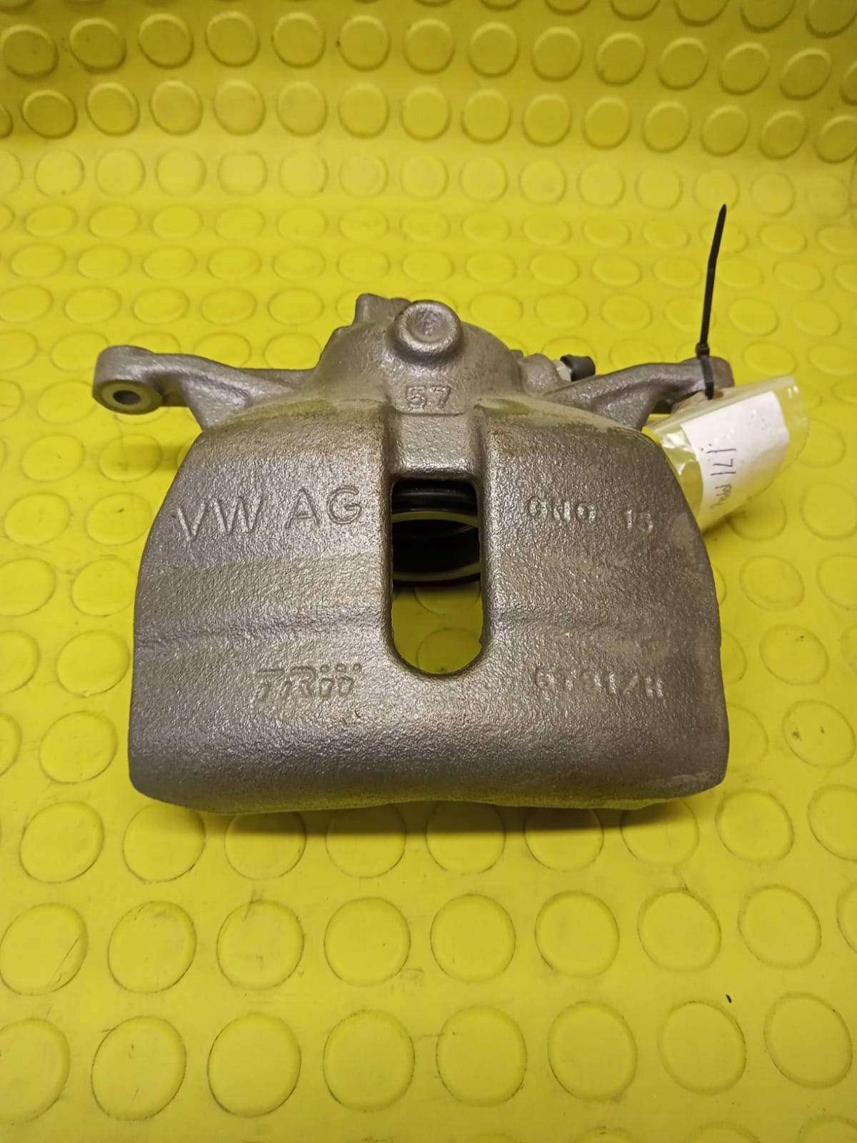 caliper brake left front SKODA OCTAVIA II