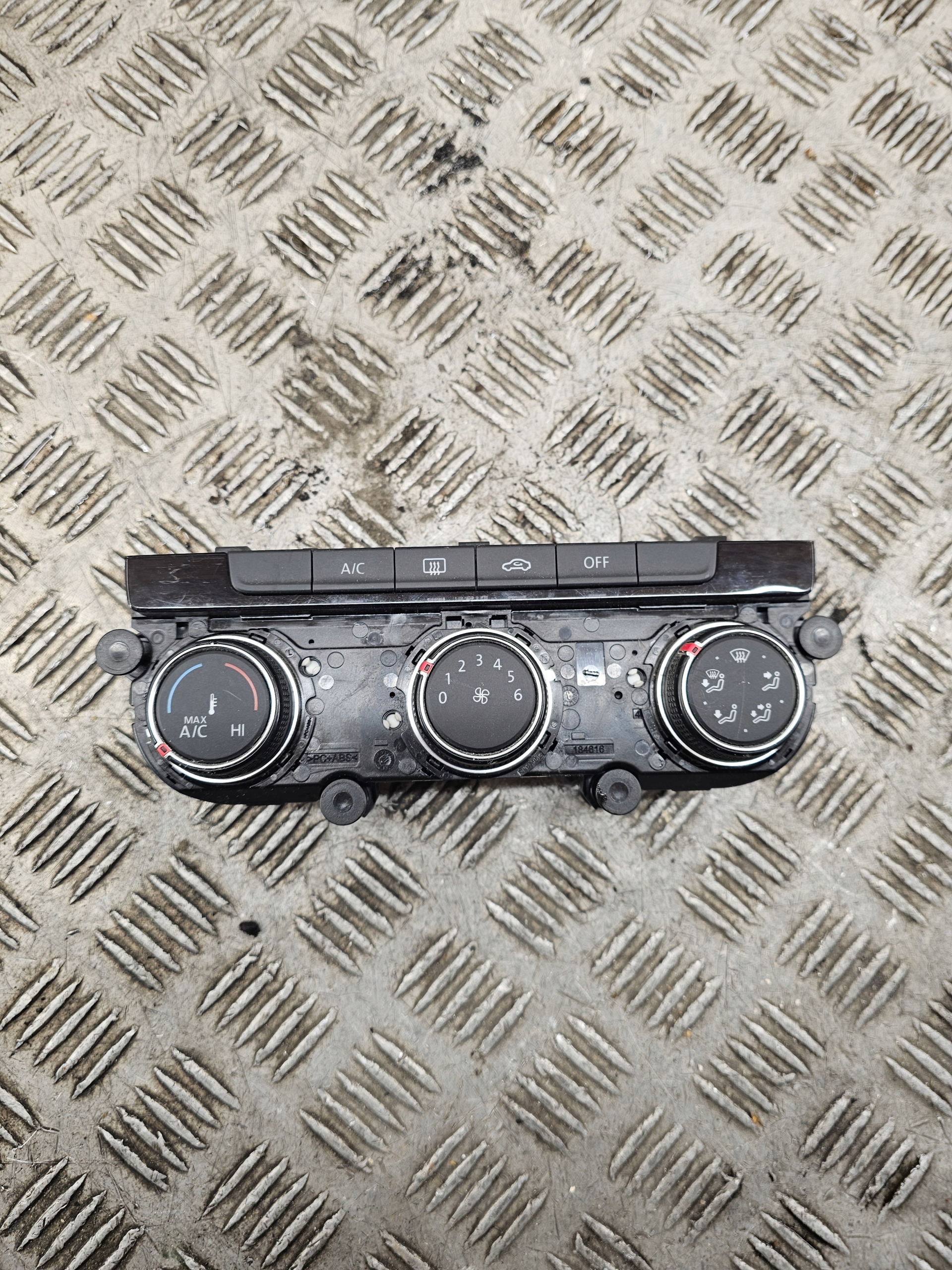 VW PASSAT B8 PANEL klími klimatizaci 5G0907426T NR M810