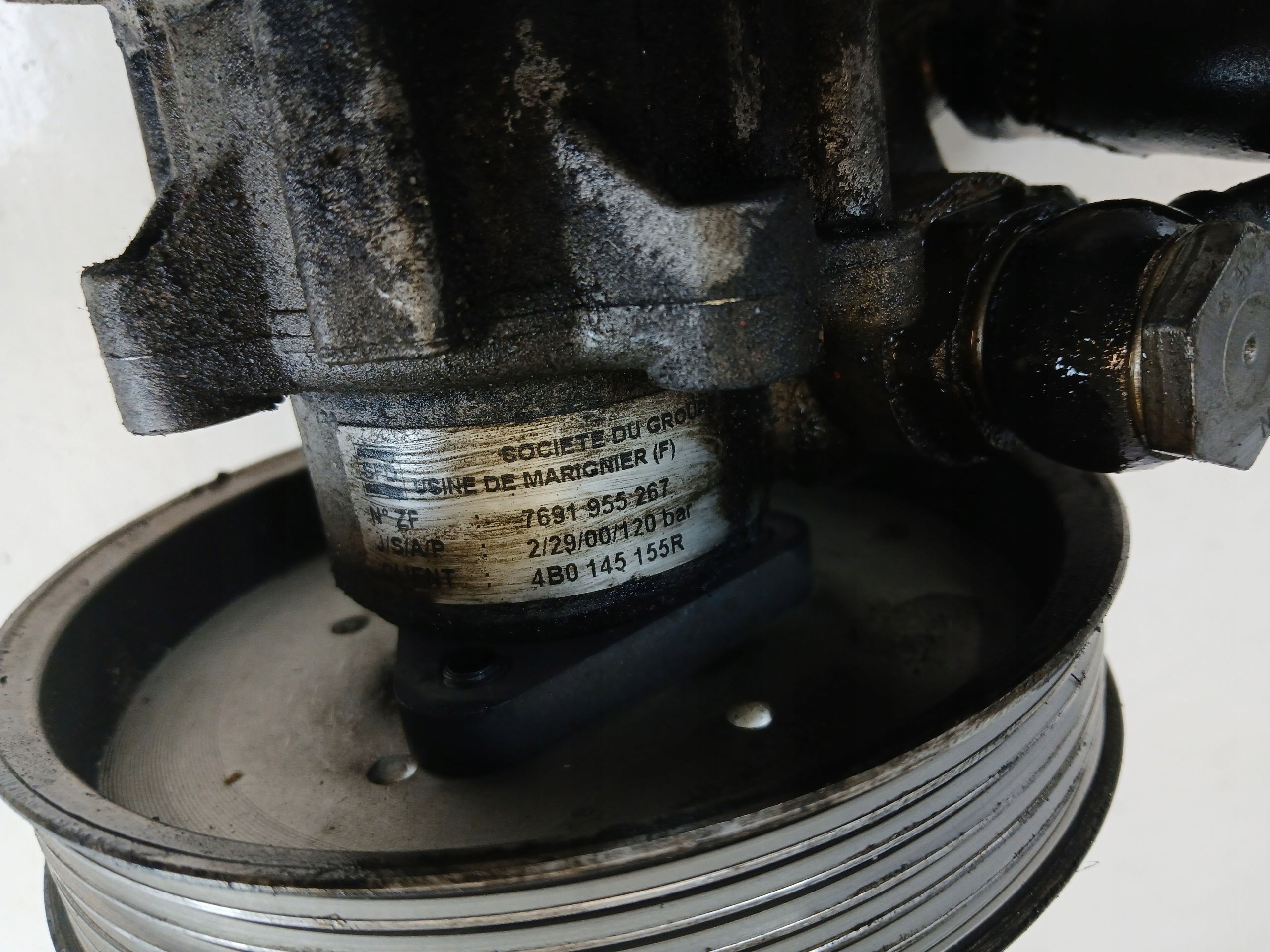 AUDI A6 C5 A4 B5 2.5 TDI servo pump 4B0145155R 120 BAR