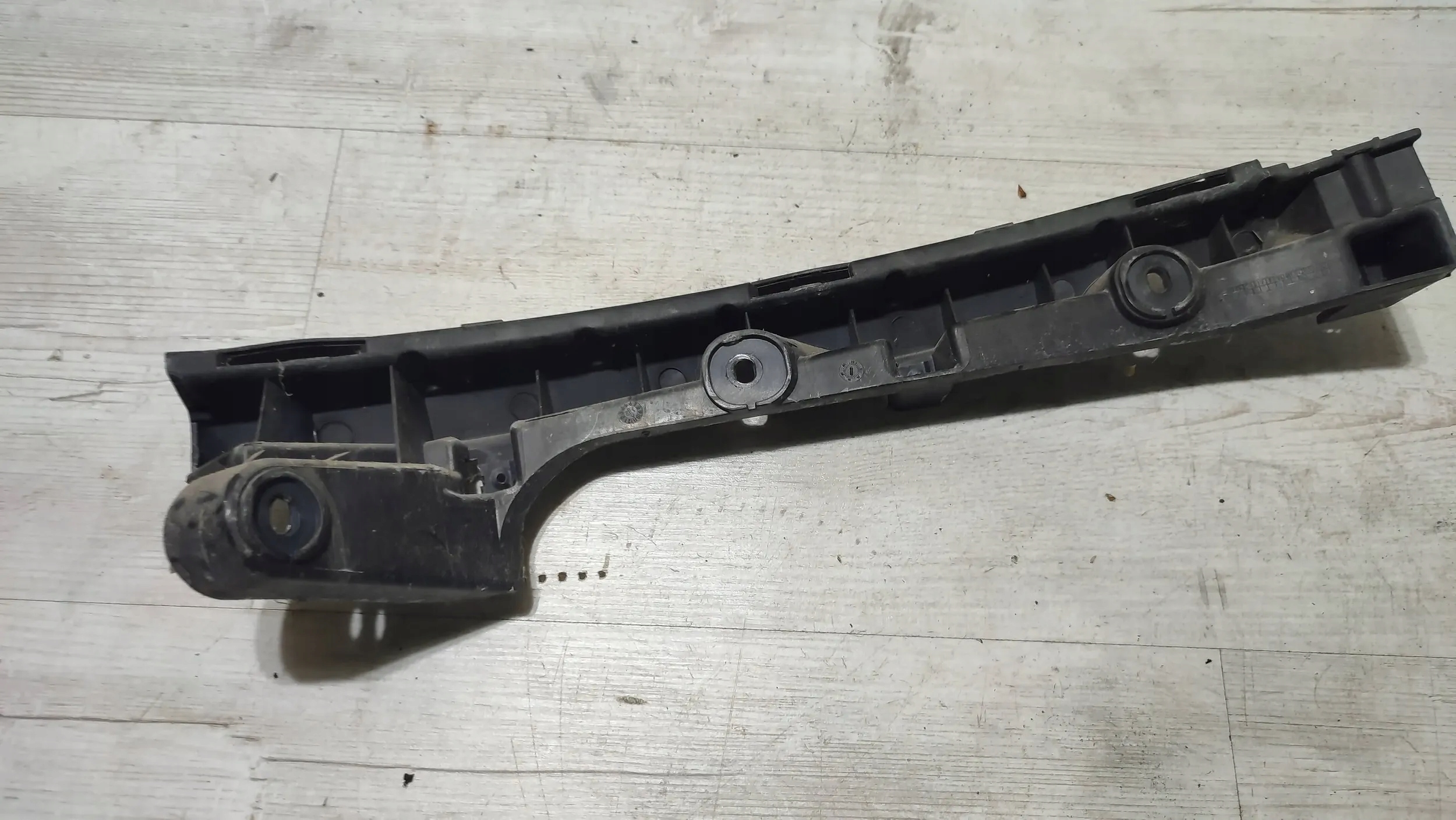 Audi TT 8J 13r 2.0tdi rear part side right bumper bracket