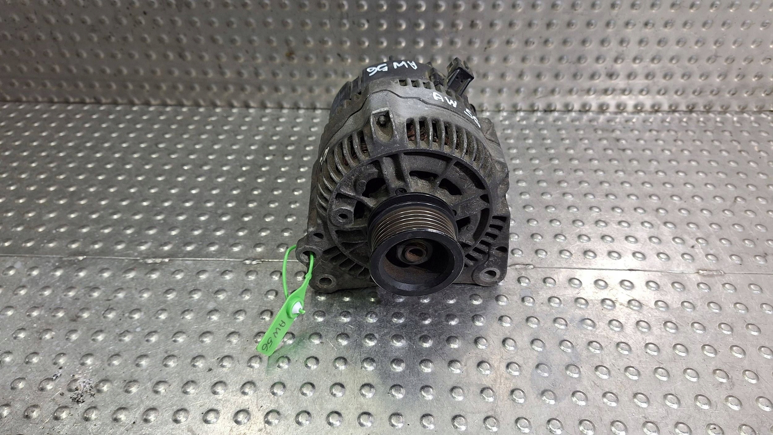 alternatore 70A 037903025B AUDI A3 8L LEON e GOLF IV BORA OCTAVIA e 1.4 1.6