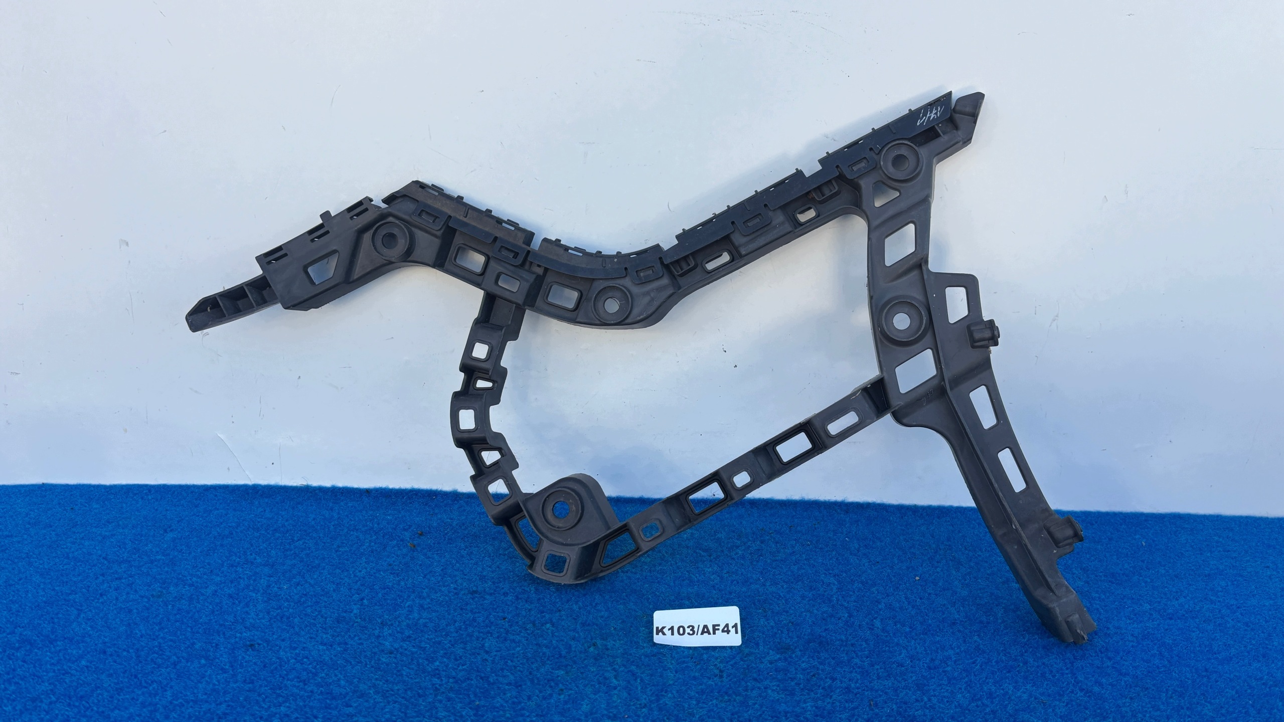 VW GOLF 7 VII KOMBI 5G9 bumper bracket left rear part holder K103/AF41