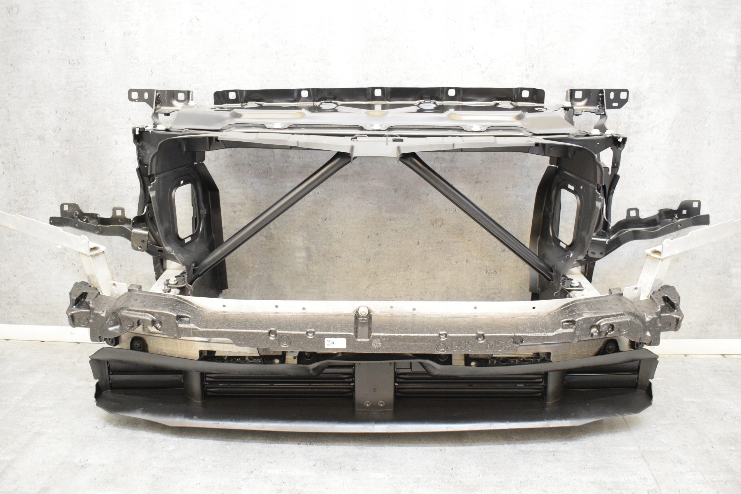 PAS PRZEDNI WZMOCNIENIE BMW X6 G06 M-PAKIET Typ samochodu Samochody osobowe