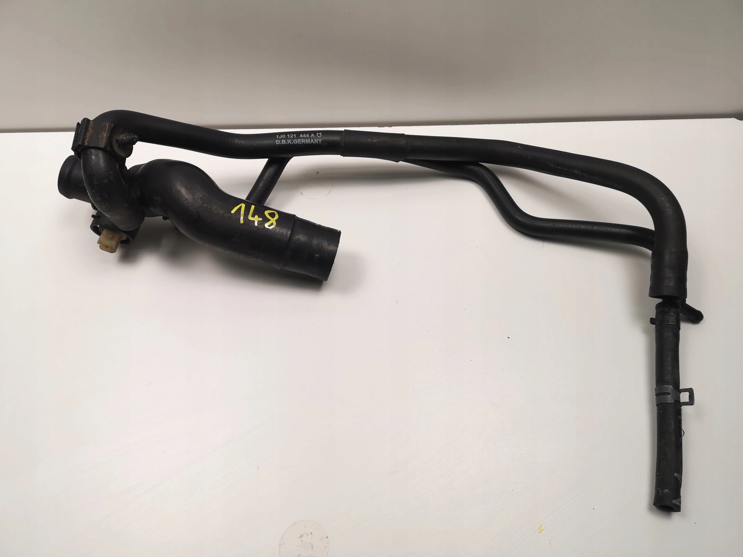 VW GOLF IV ШЛАНГ ДЛЯ ВОДИ 1J0121444A