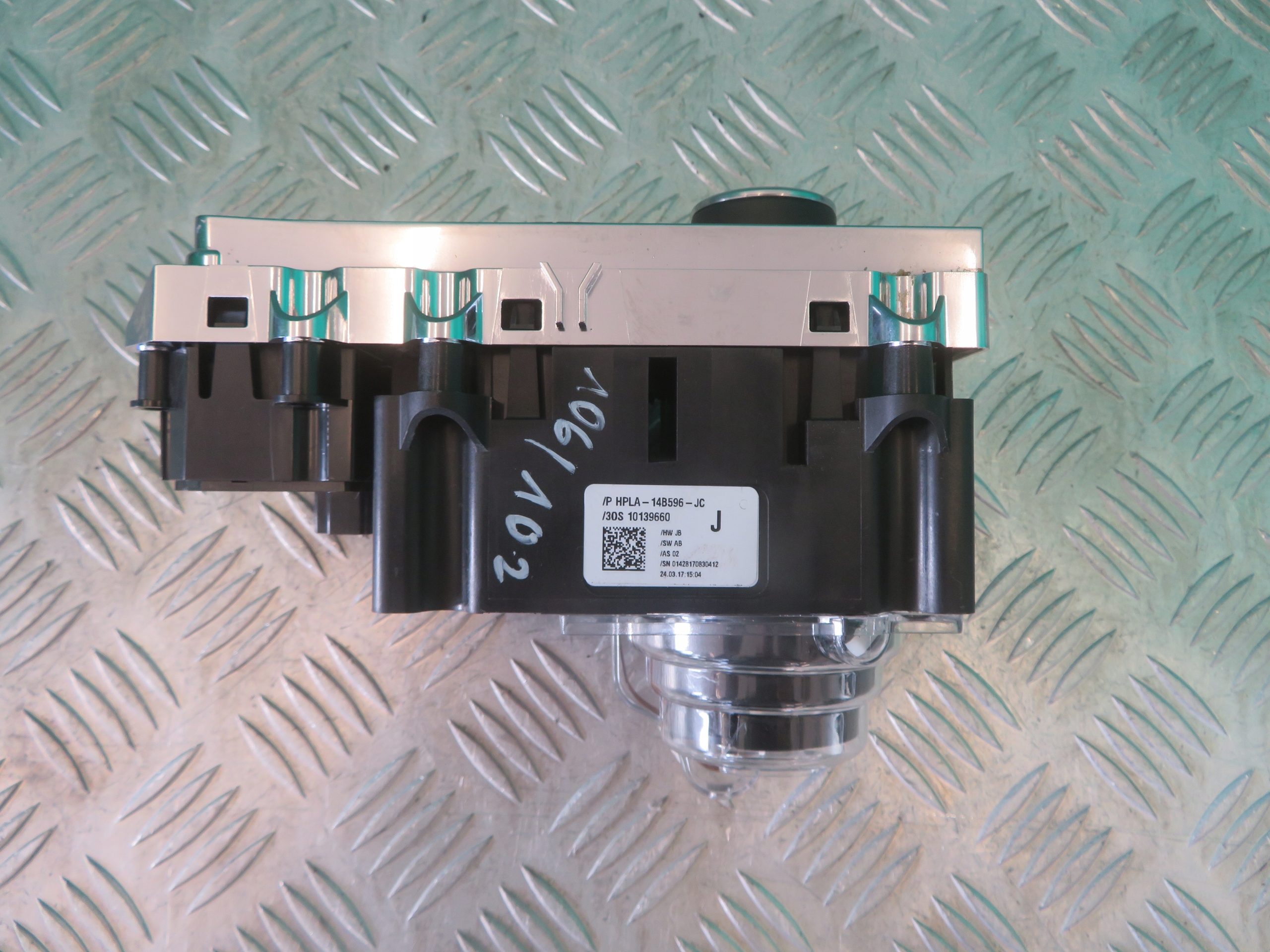 PANEL controls springing RANGE ROVER VOGUE 17R HPLA-14B596-JC
