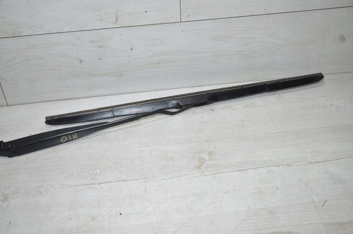 wiper arm left Kia Rio IV LIFT 22r