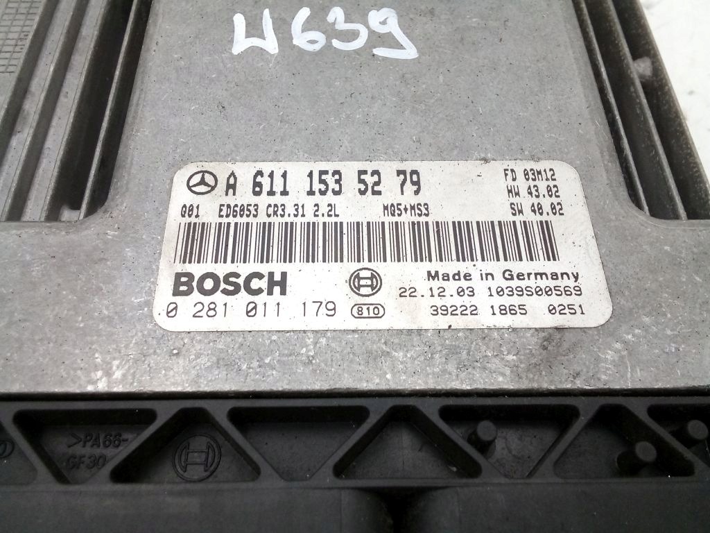 Mercedes Vito W639 computer control unit of the engine ECU A6111535279