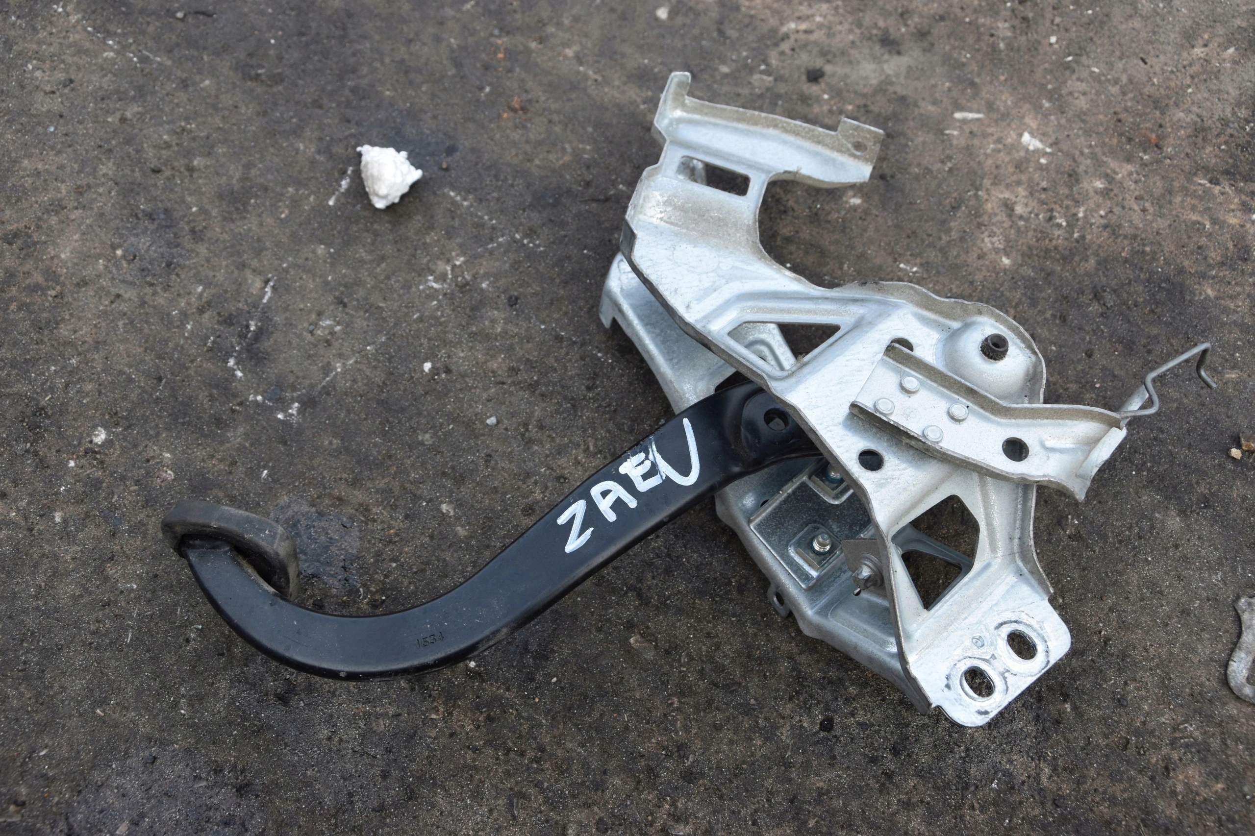 PEDAŁ HAMULCA OPEL ZAFIRA A EU