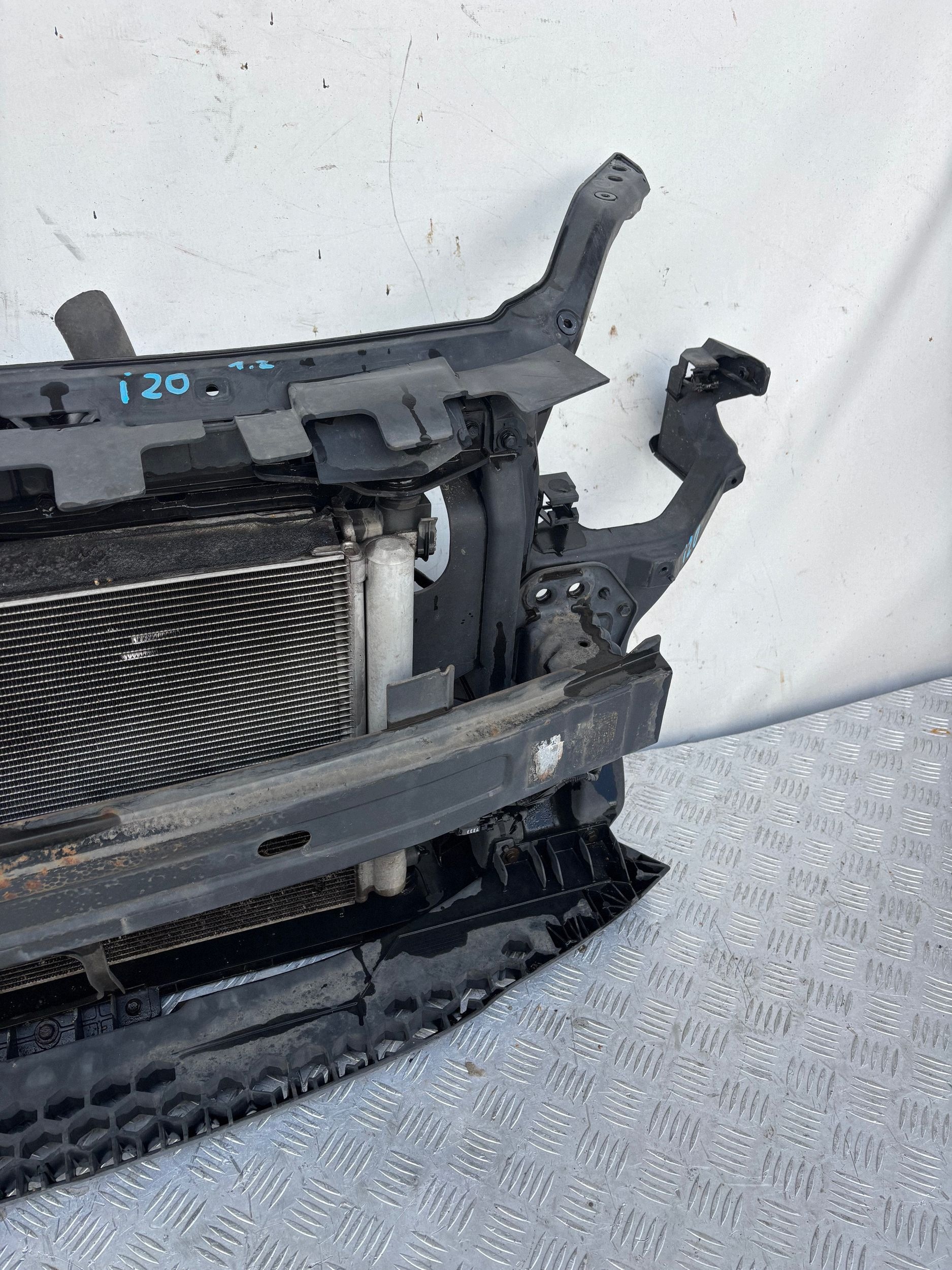 support panel for radiators Z CHLODNICAMI HYUNDAI I20 1.2 08