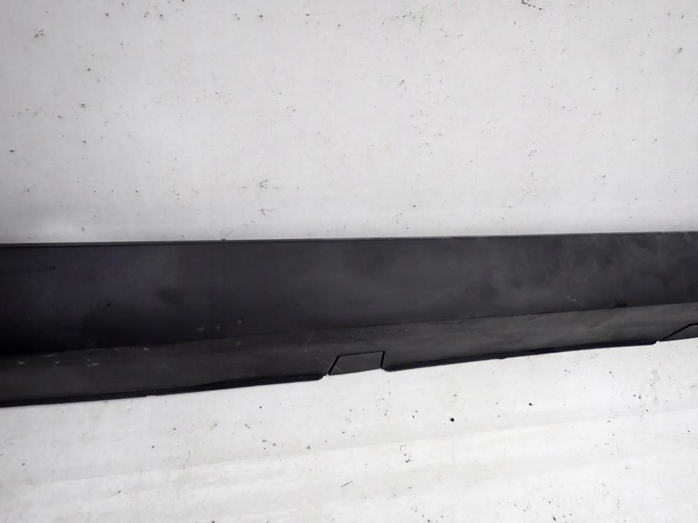 TESLA MODEL X 15-> threshold right moulding threshold right