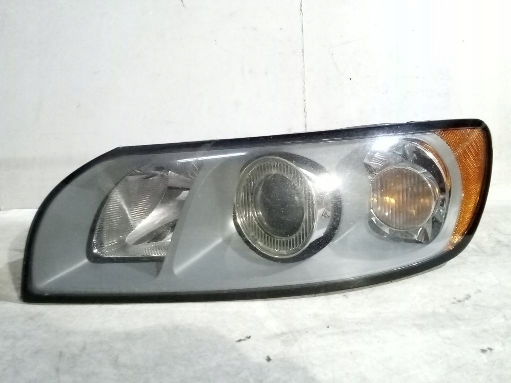 Volvo V50/S40 II light left front front 30698885