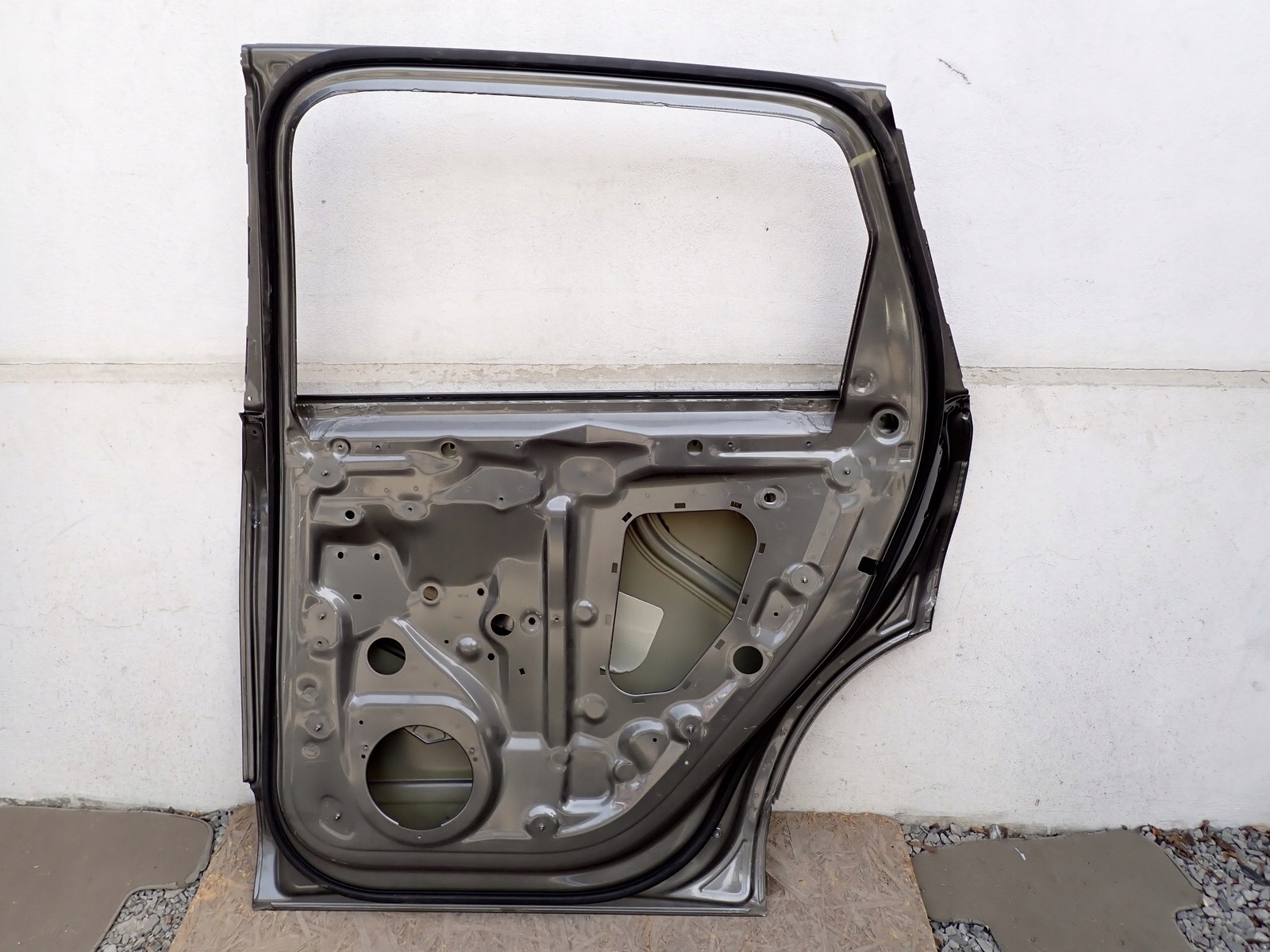 door right rear. right rear part AUDI Q7 4M 4MB 2015- 4M0833052E