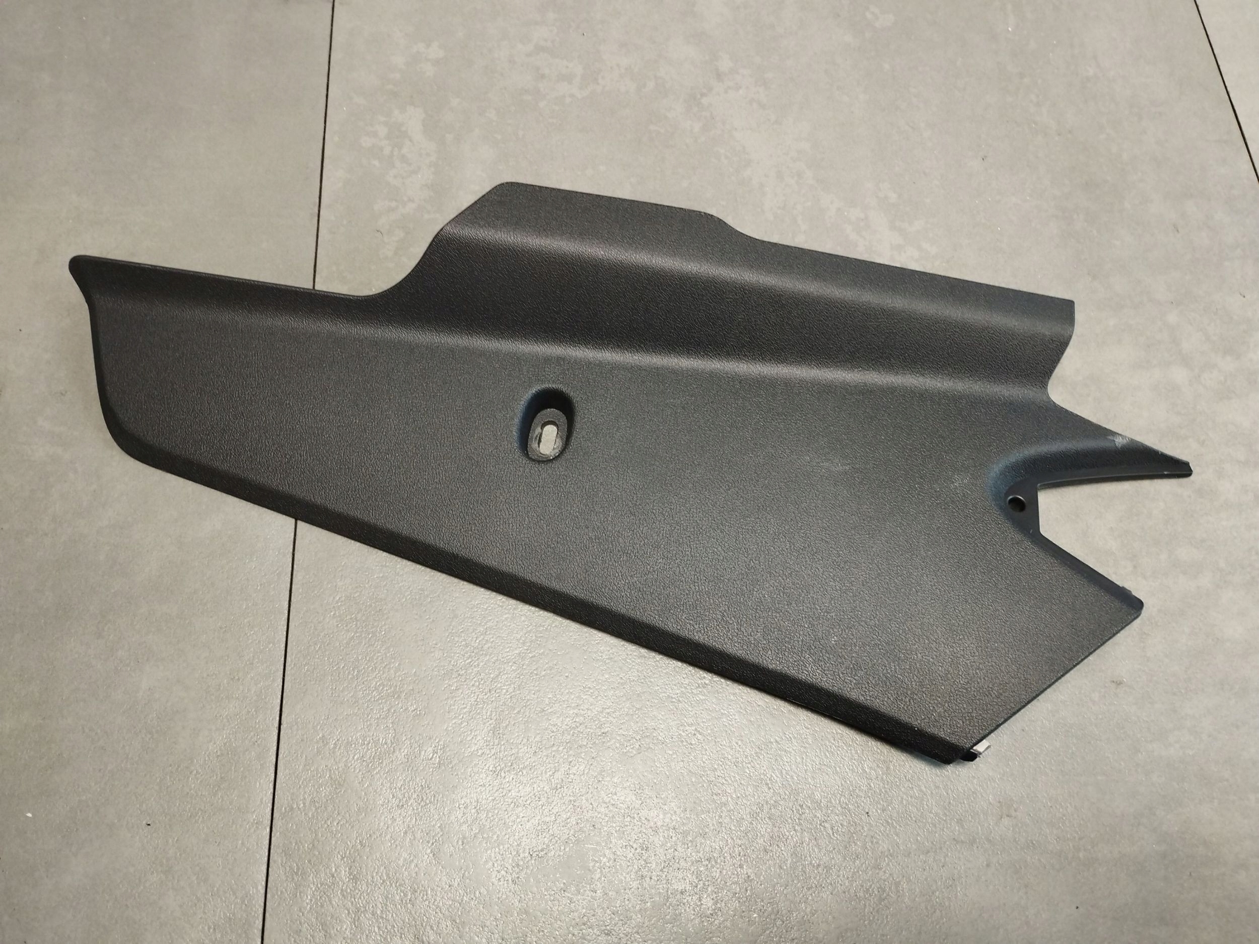 Audi A5 B10 Blende Abdeckung TUNELU links 8B1863311