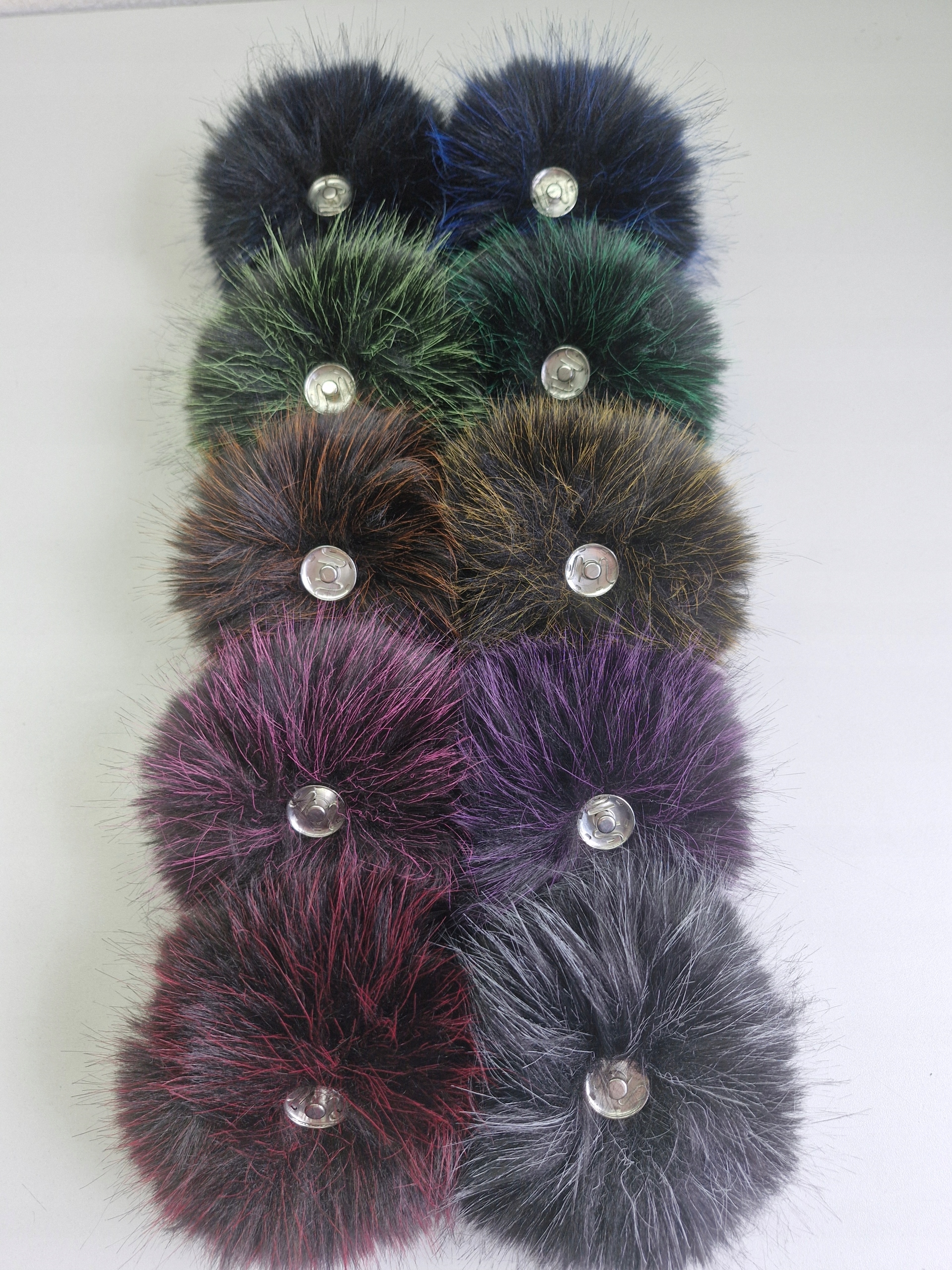 POMPON DO CZAPKI FUTRO LIS JENOT 10-12CM NAPA.