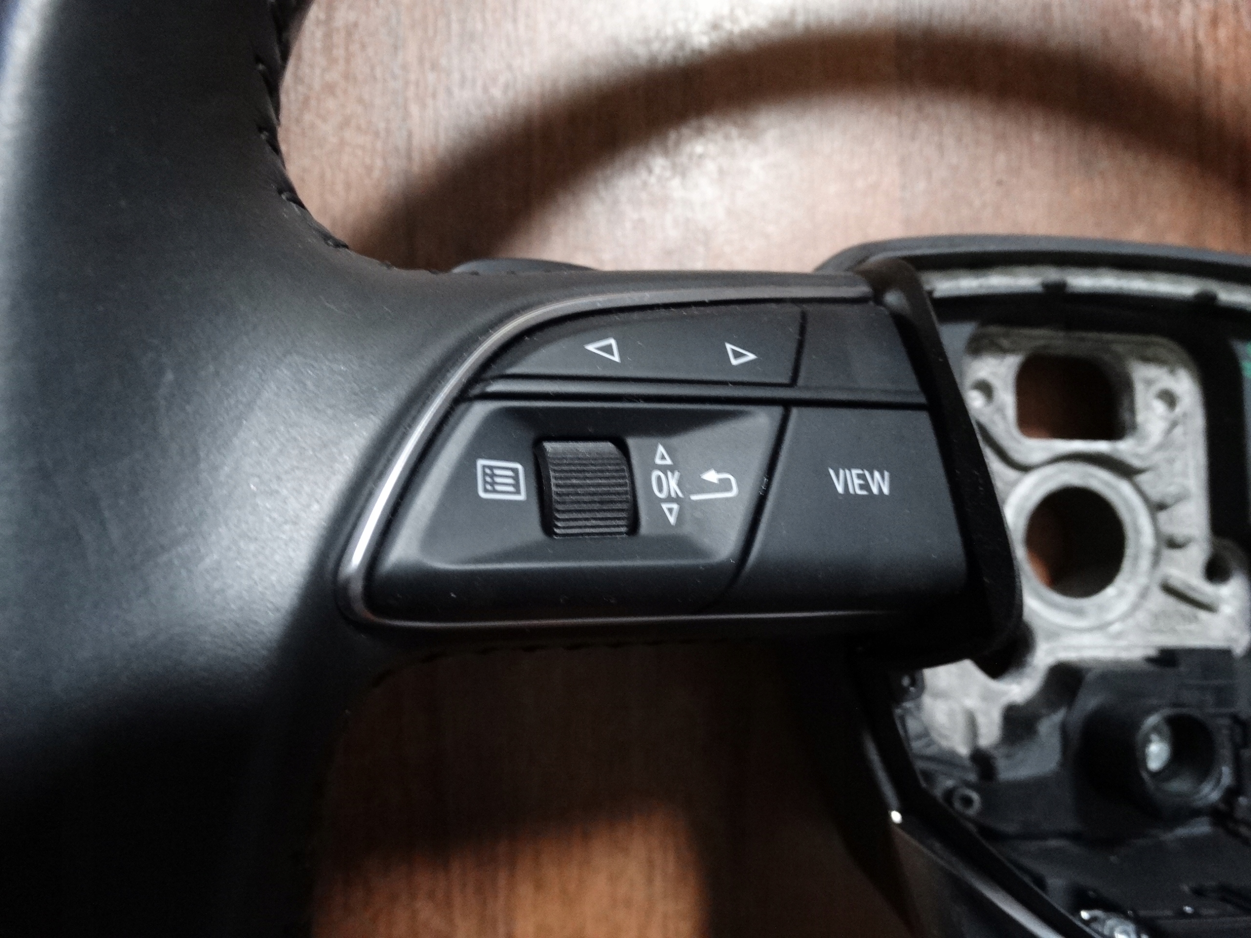 IDEALNA LENKRAD AUDI Q7 Q8 4M 1