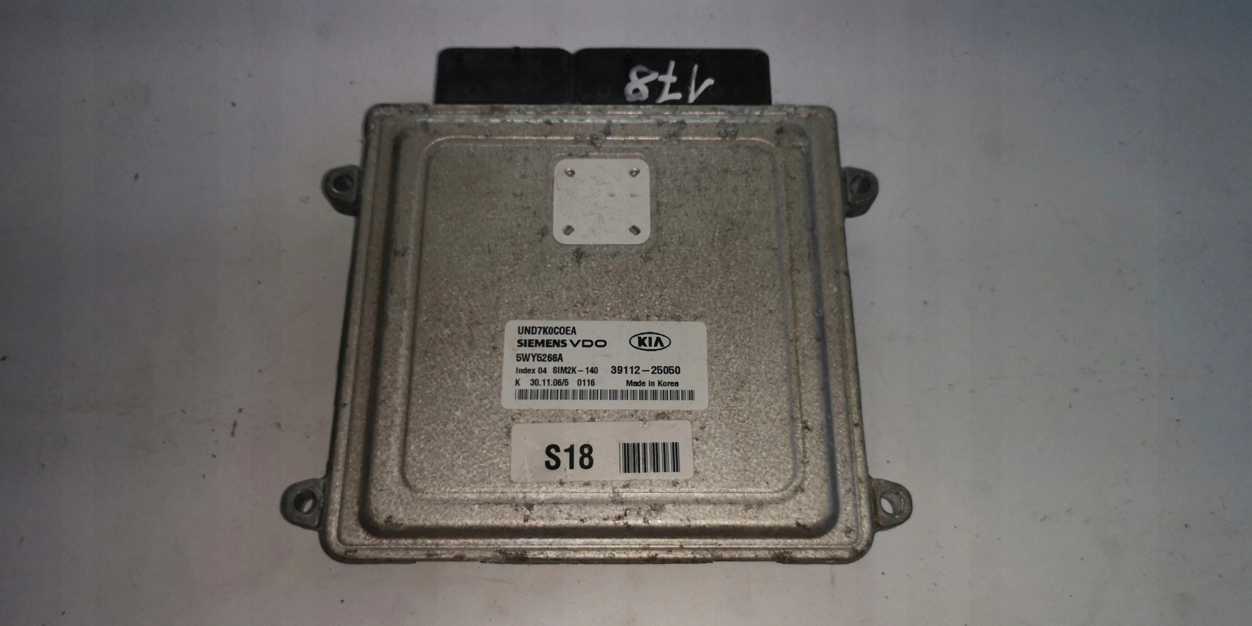 Computer ECU KIA CARENS 5WY5266A 39112-25050 ORYGI