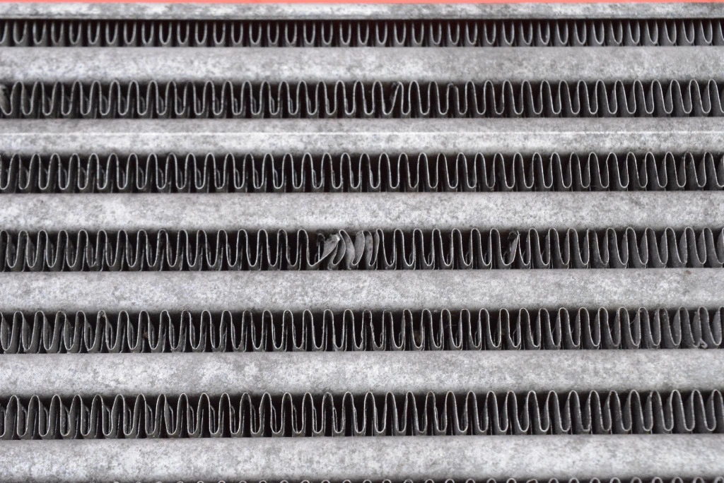 radiator intercooler 7524916-08 BMW E90 E91 2.0 D 143 KM 04-10