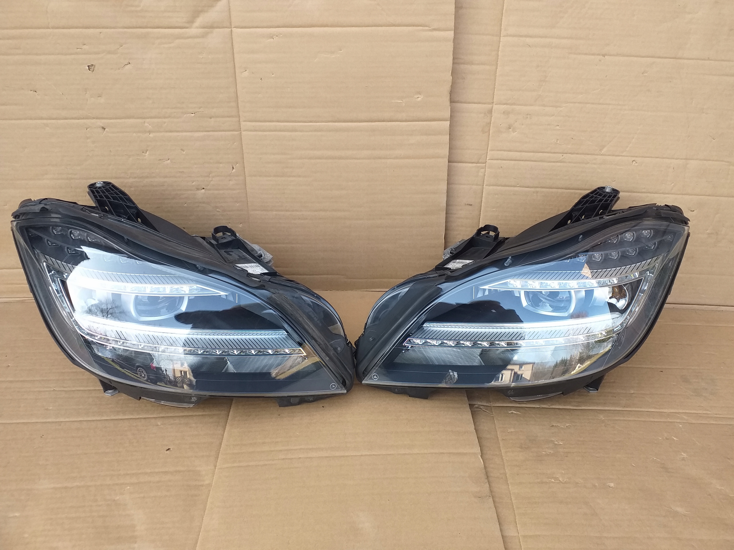 MERCEDES КЛС W218 ЛЕВА ФАРА ПОЛНЫЙ КОМПЛЕКТ LED