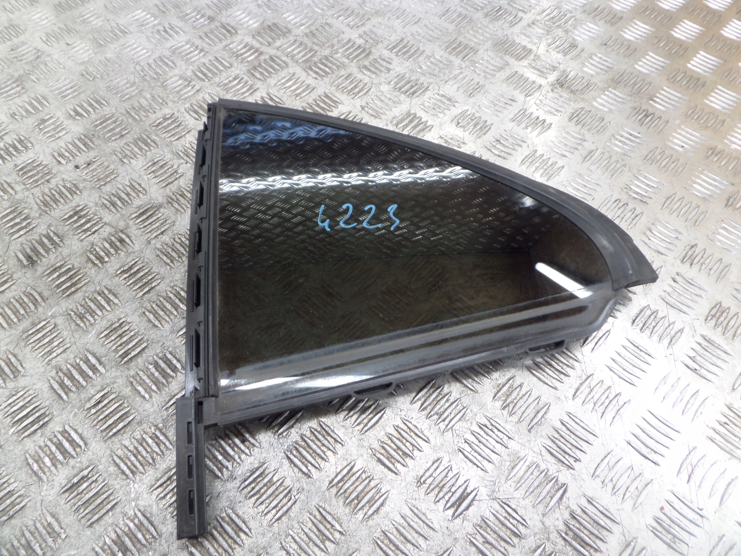 Mercedes W205 sedan window door left rear part black A2057306100