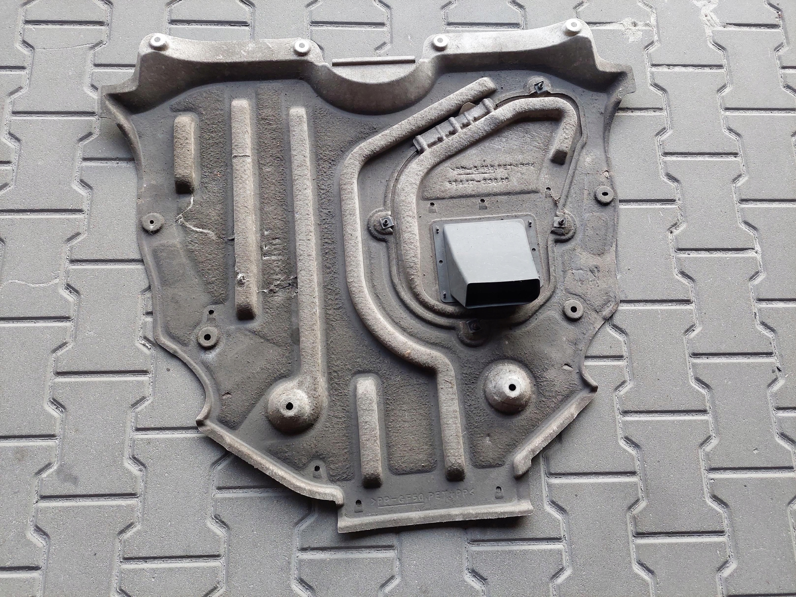 cover below engine LEXUS ES VII 7 300 H 2.5 HYBRID
