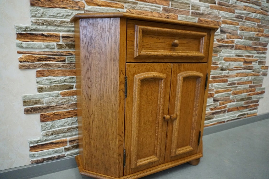 KOMODA DĘBOWA 2 DRZWIOWA SZER. 75 CM p-571 Głębokość mebla 26 cm