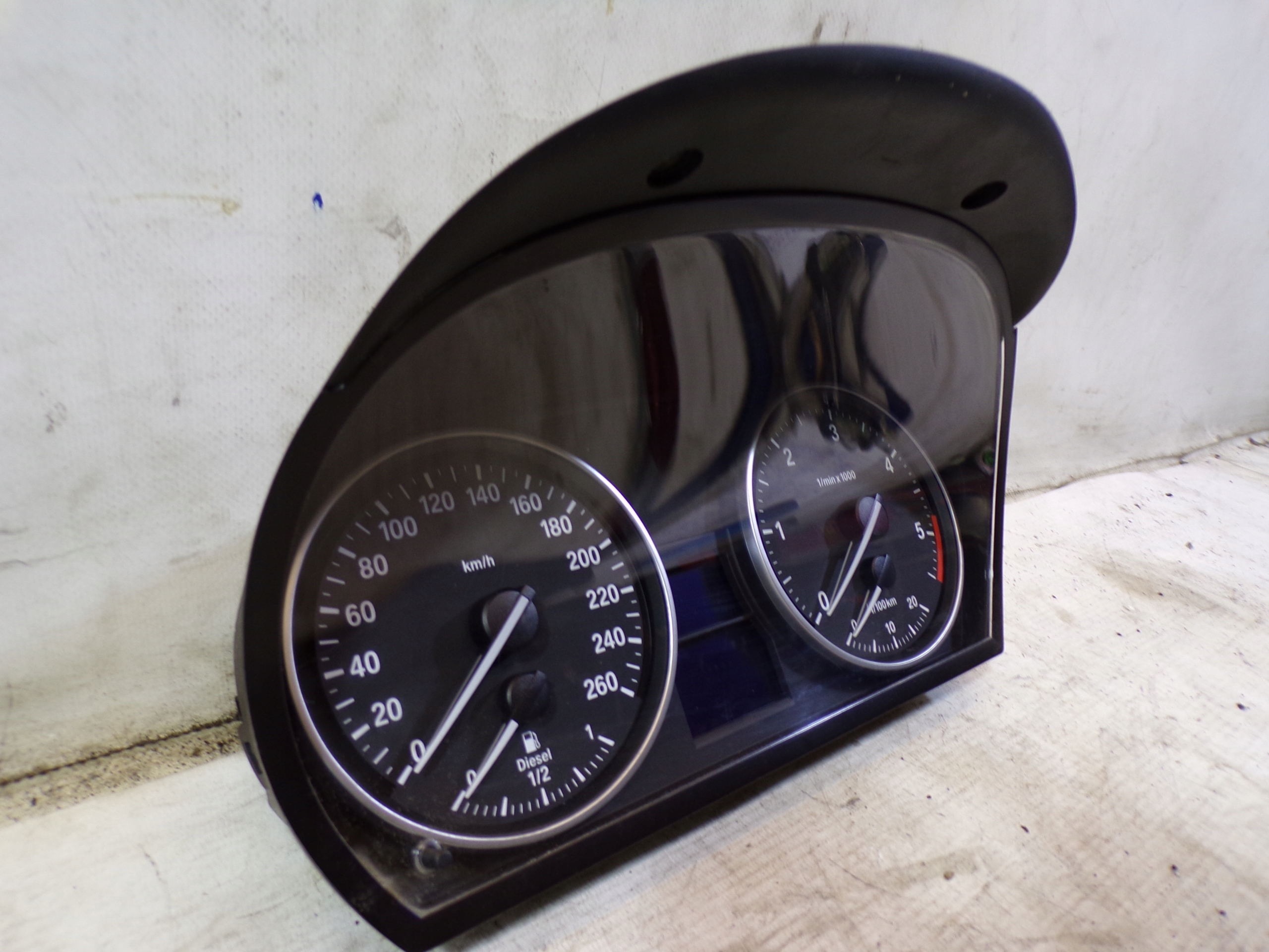budíky budiky BMW E90 / E91 9166859-02 (1)