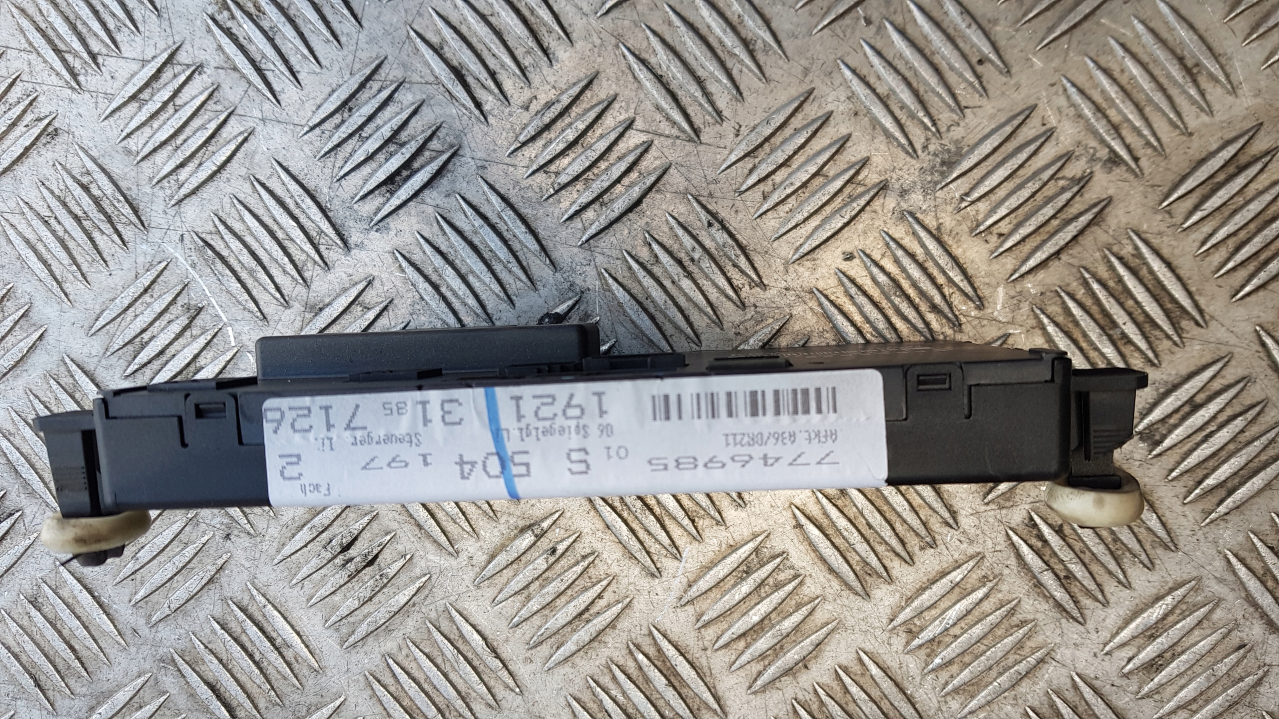 MERCEDES W211 module door left front 2118707126