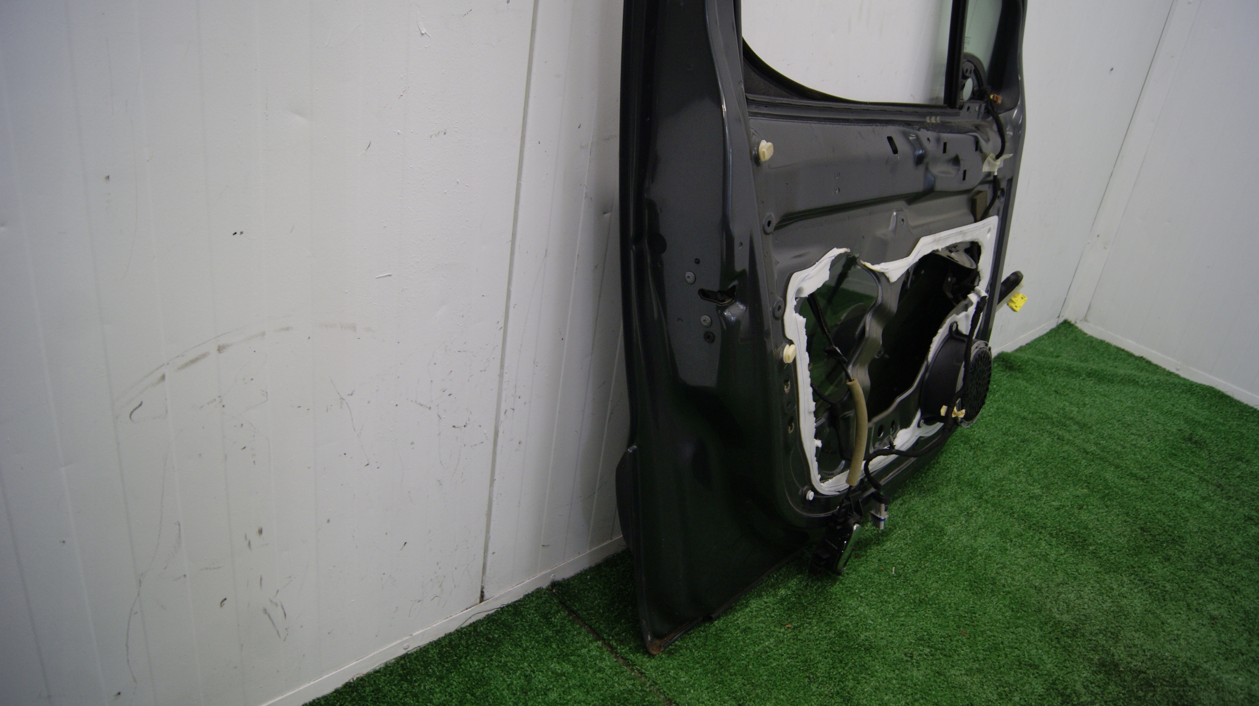 door left front CITROEN BERLINGO 2 2013 KOD LAKIERU KTPD