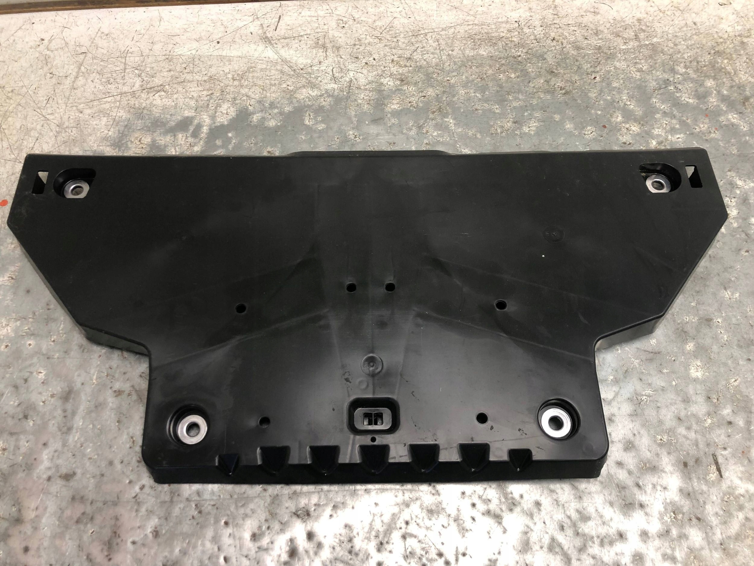cover chassis MERCEDES EQA A2433520600