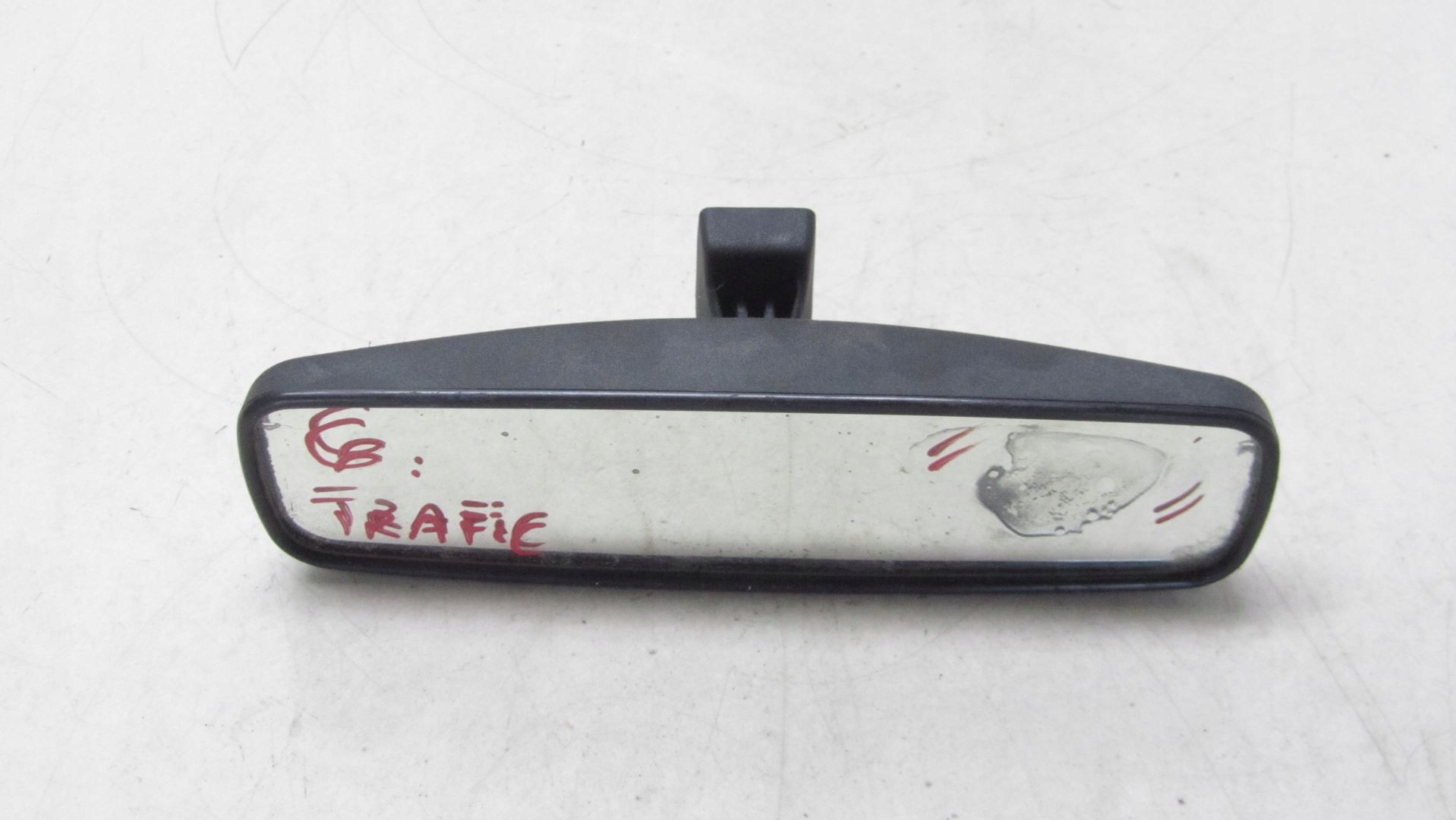 TRAFIC VIVARO II LUSTERKO WSTECZNE 01-