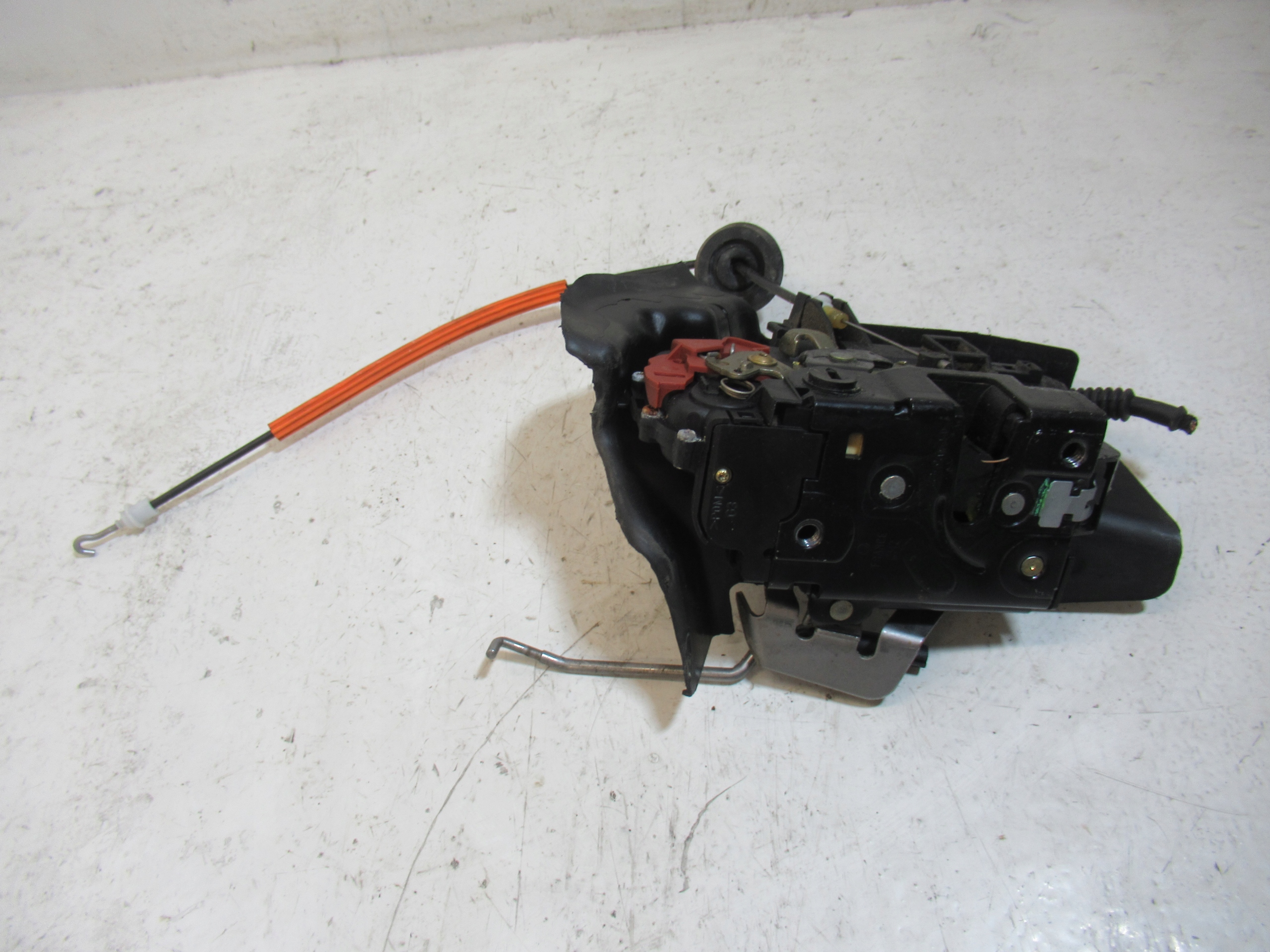 lock door CENTRALNY left rear part rear AUDI A4 B6