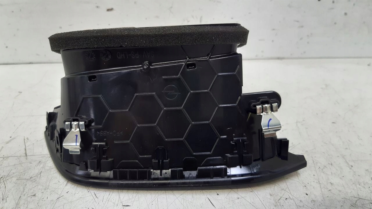 grid air conditioning devices consoles Opel Corsa F
