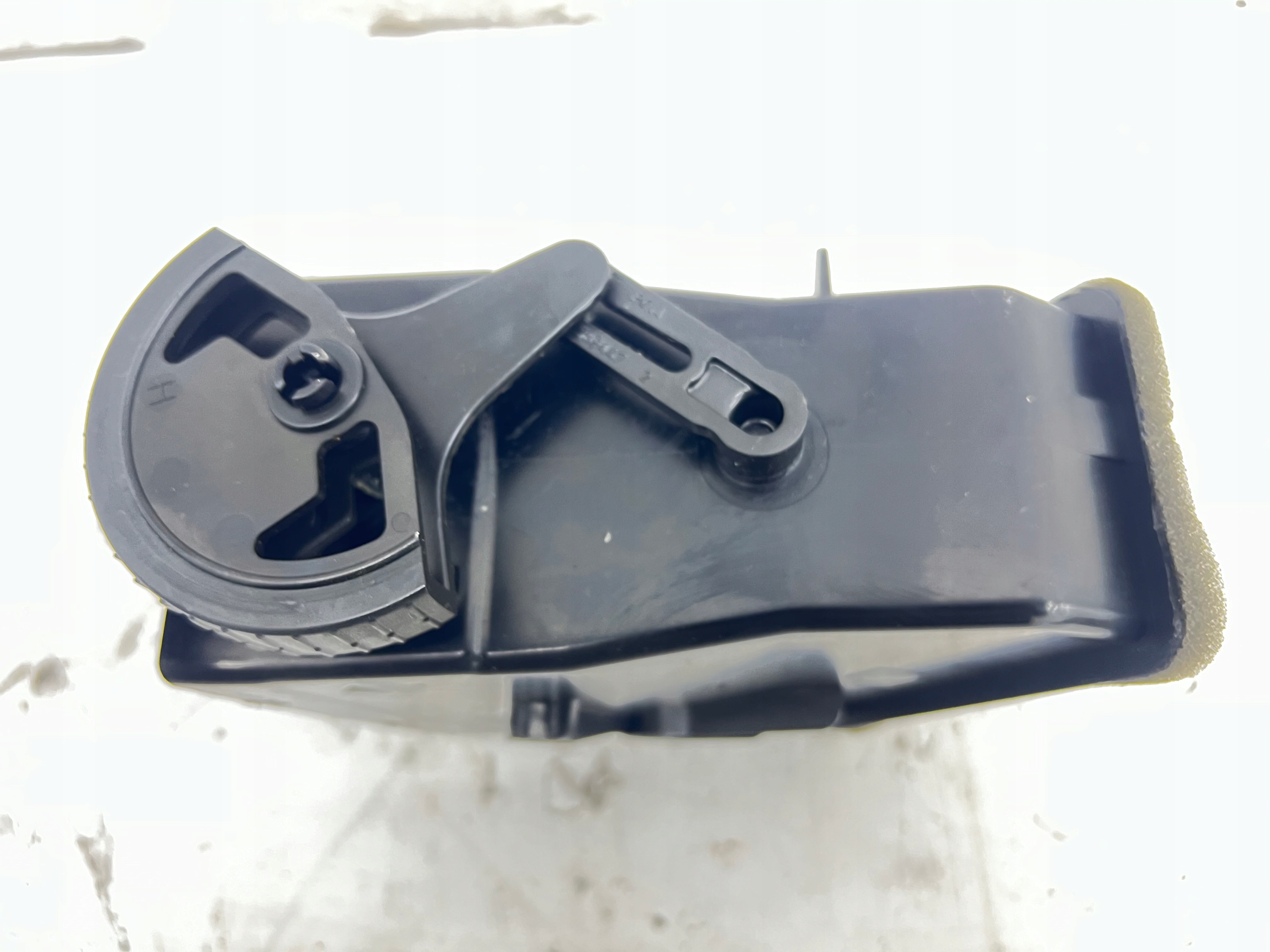 VW T5 grid air conditioning devices right central 7H0815706A