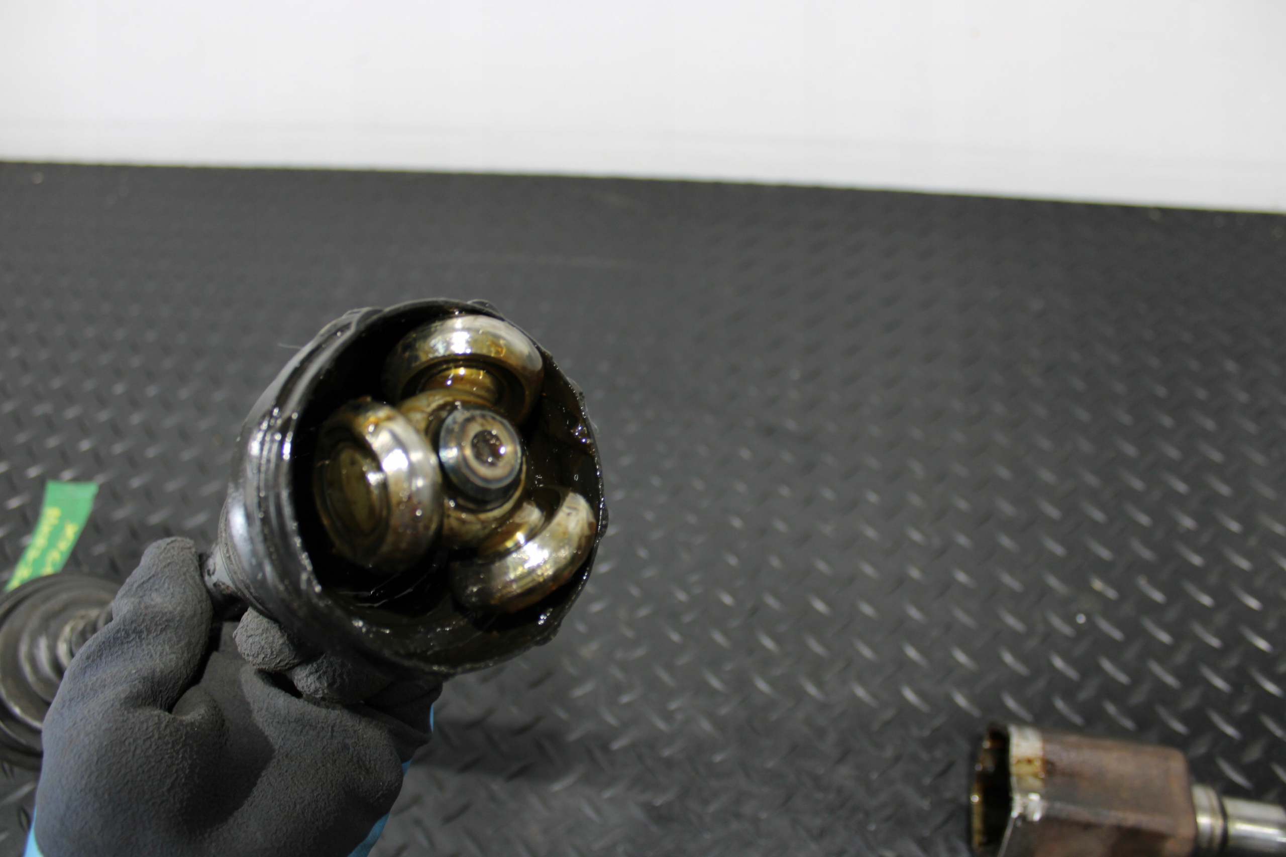 semi-axis semi-axis left front JAGUAR F-PACE X761 HK83-3N129-AA
