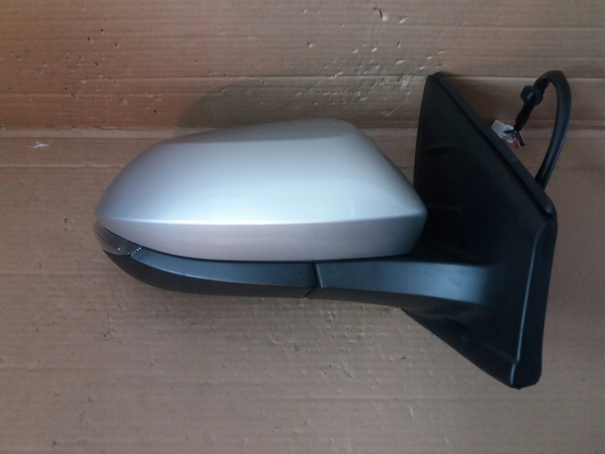 TOYOTA YARIS IV PRAWE SKŁADANE ASYSTENT 9 PIN EU Typ samochodu Samochody osobowe